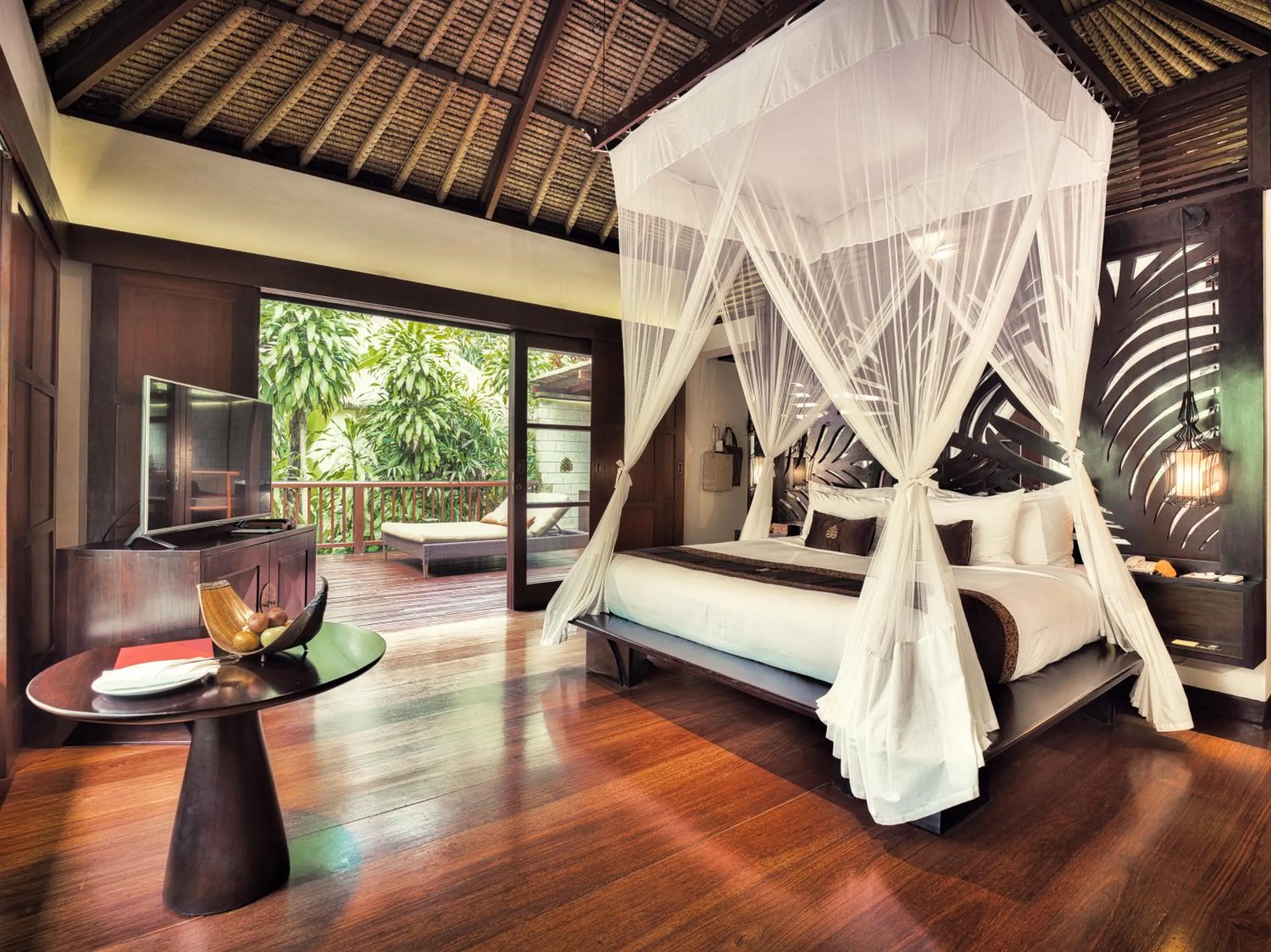 TV and multimedia, Bed in Hanging Gardens of Bali