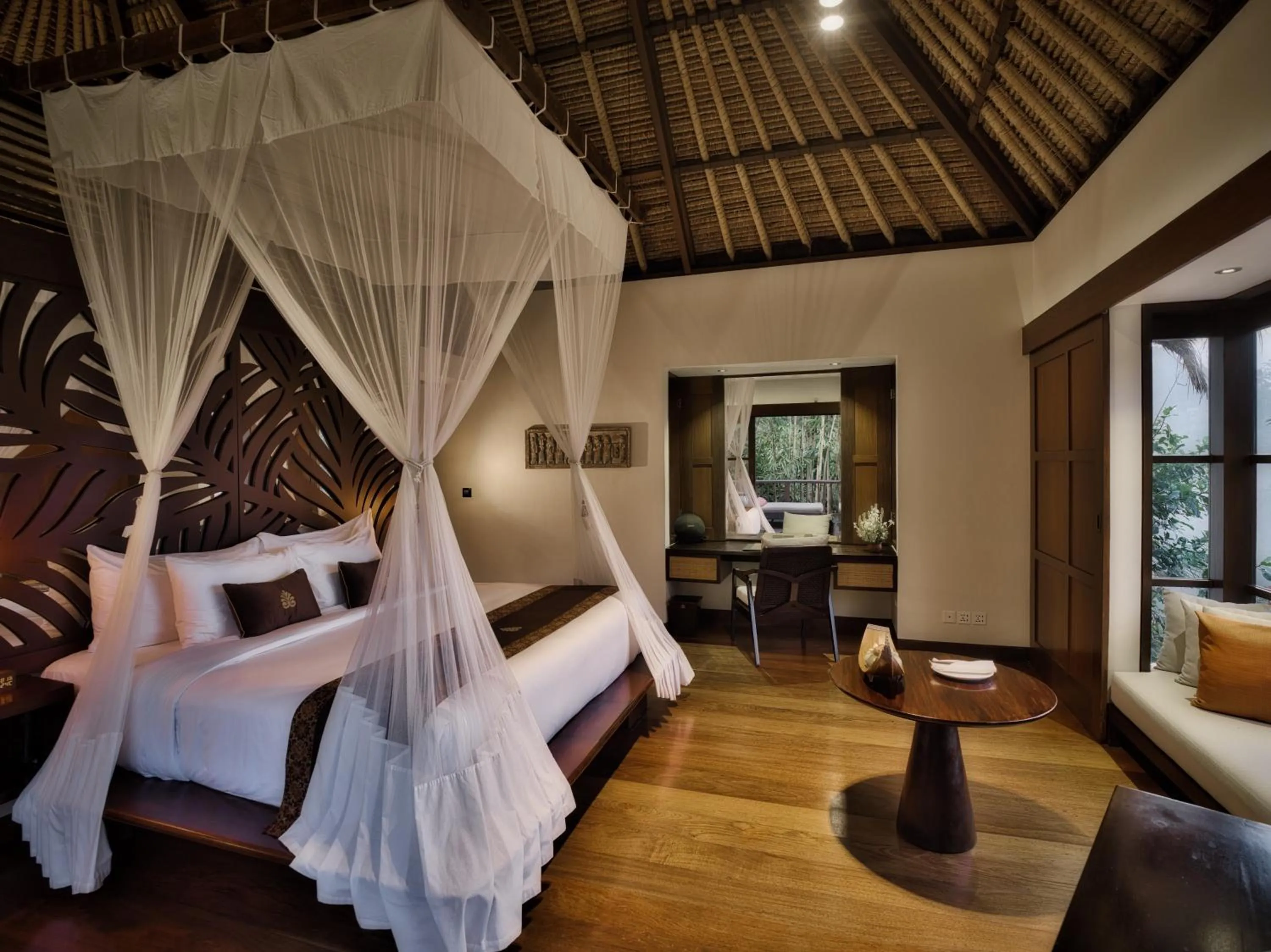 Bedroom, Bed in Hanging Gardens of Bali