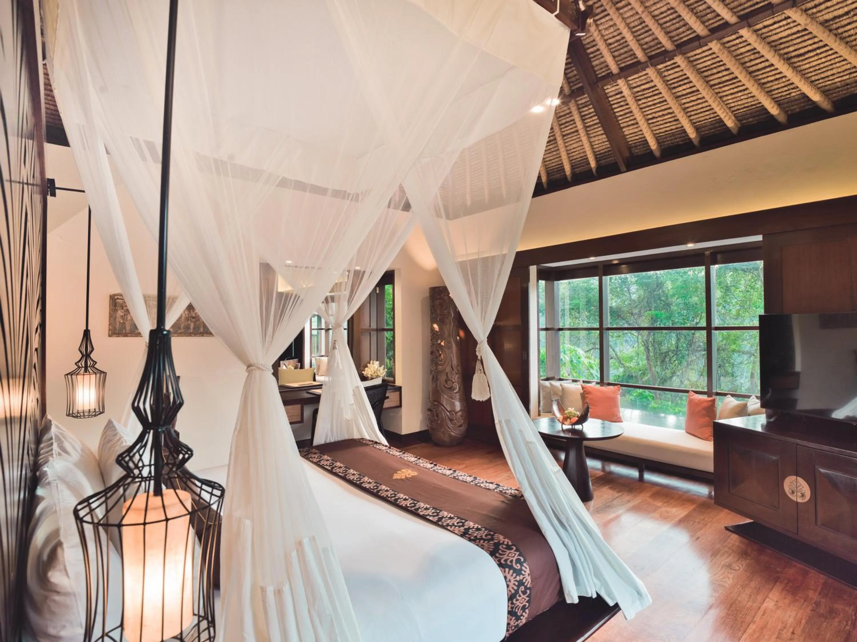 Bed in Hanging Gardens of Bali