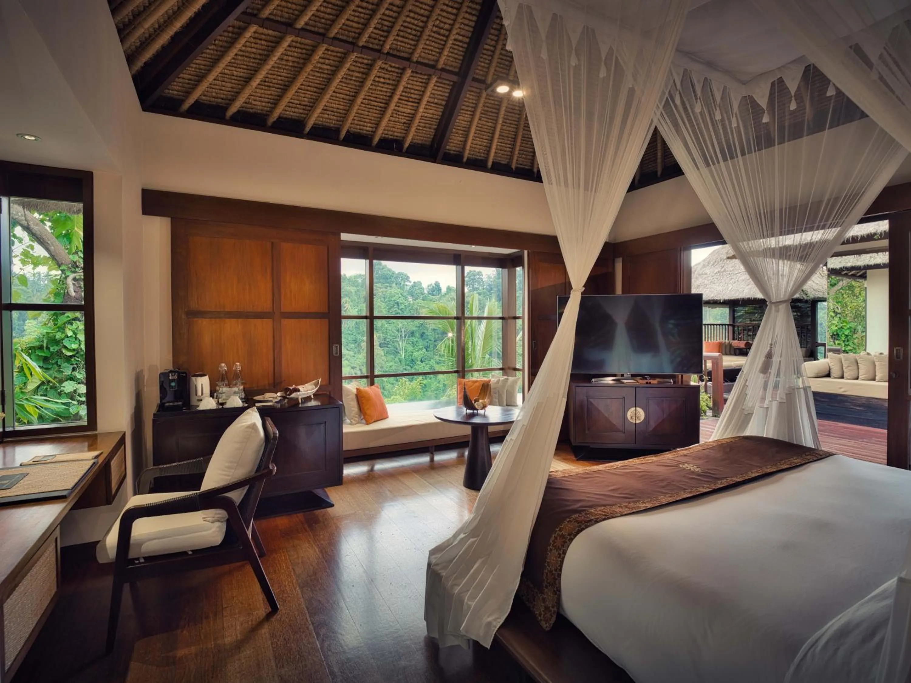 Bed in Hanging Gardens of Bali