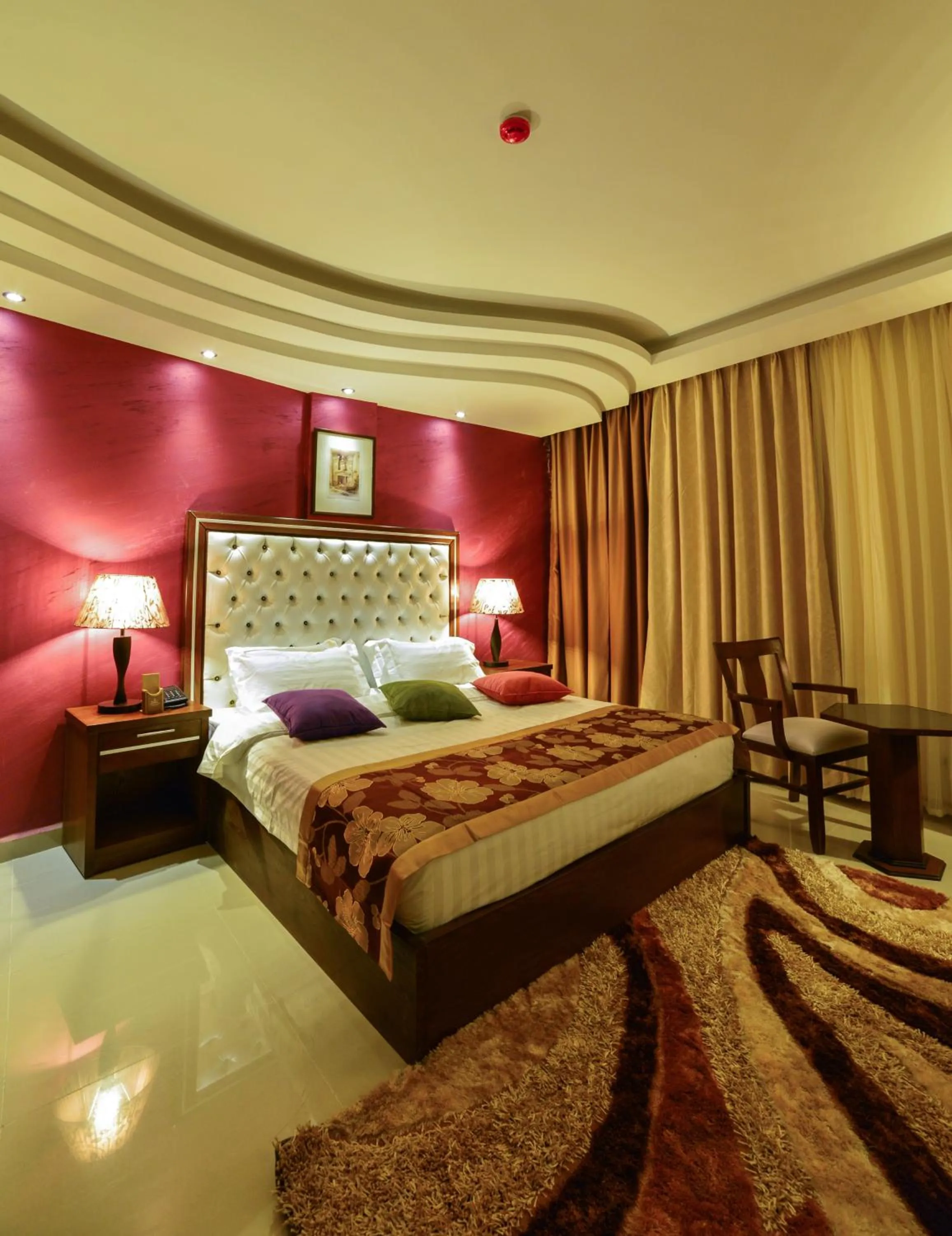 Bed in P Quattro Relax Hotel