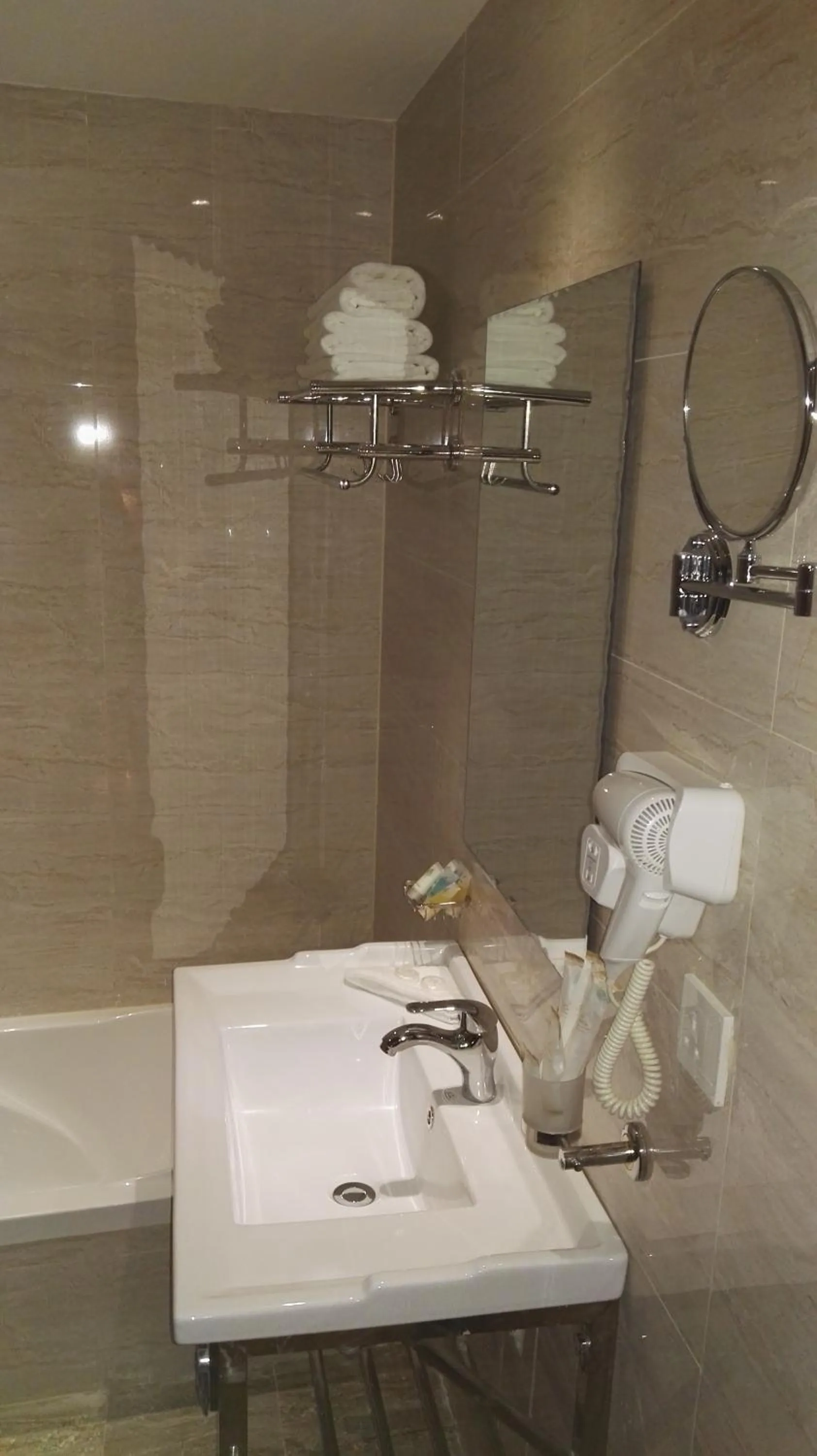 Bathroom in P Quattro Relax Hotel