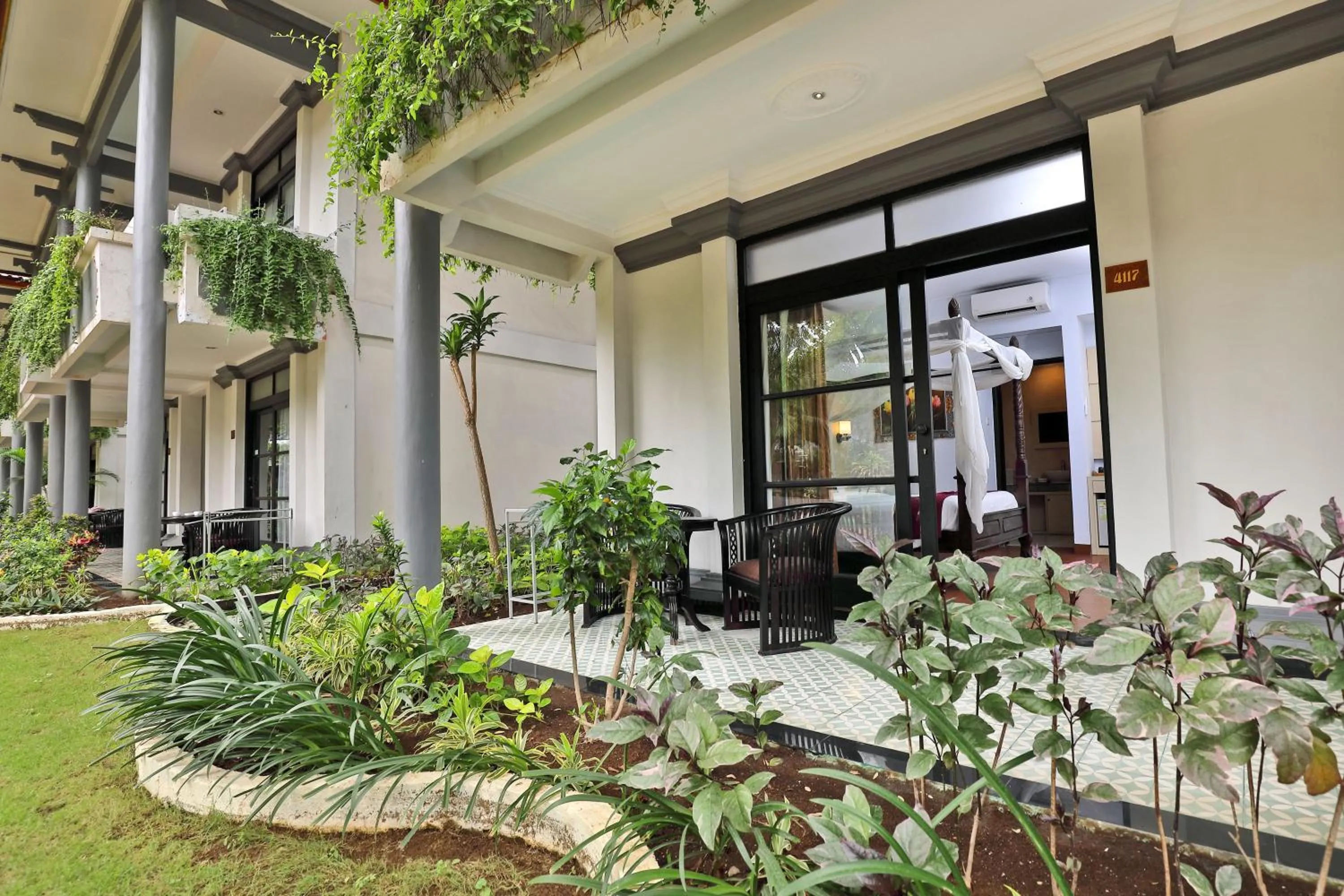 Balcony/Terrace in Puri Saron Hotel Seminyak