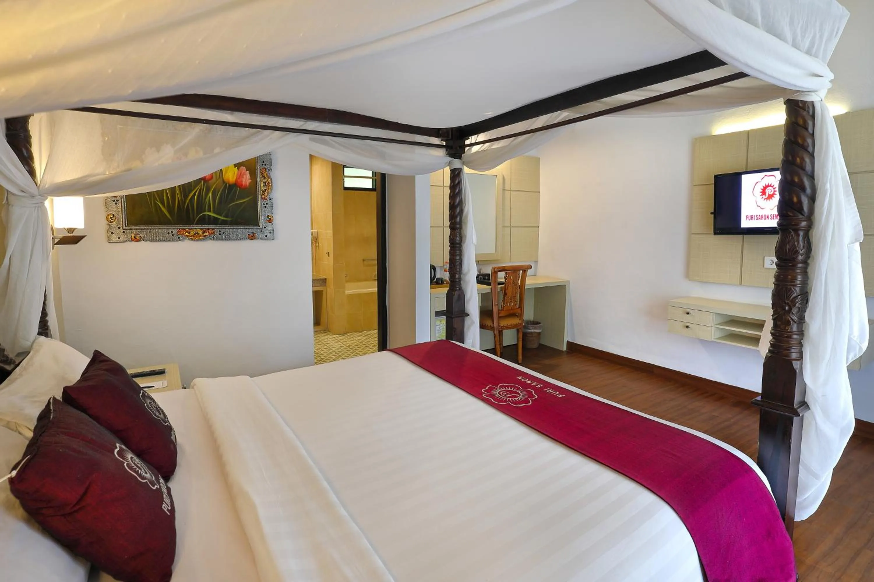 Bedroom, Bed in Puri Saron Hotel Seminyak