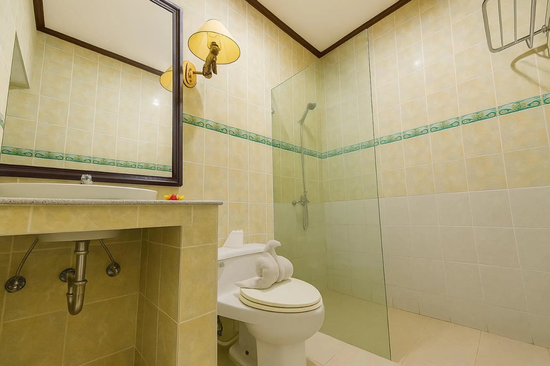 Bathroom in Puri Saron Hotel Madangan - Gianyar