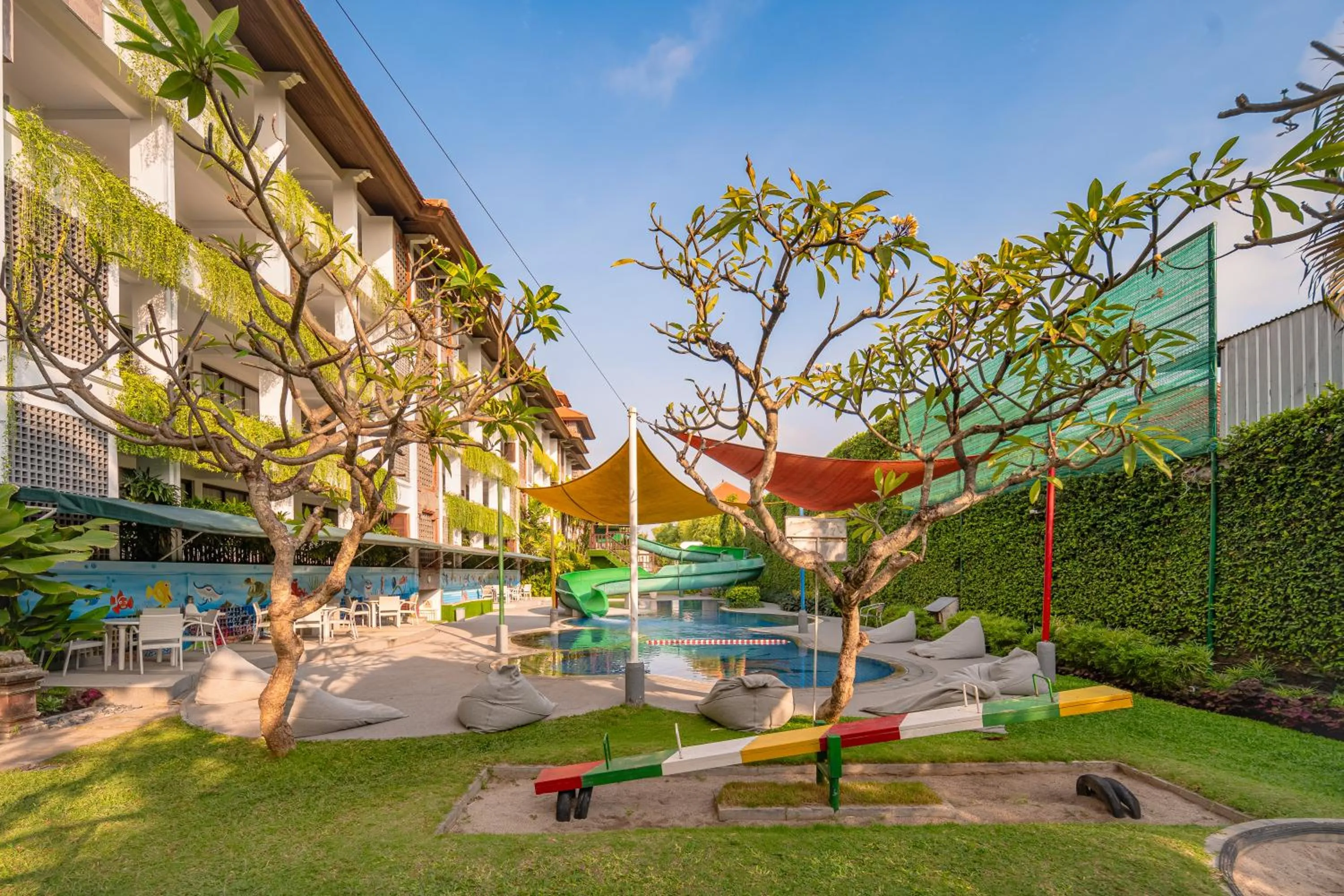 Day in Prime Plaza Suites Sanur – Bali