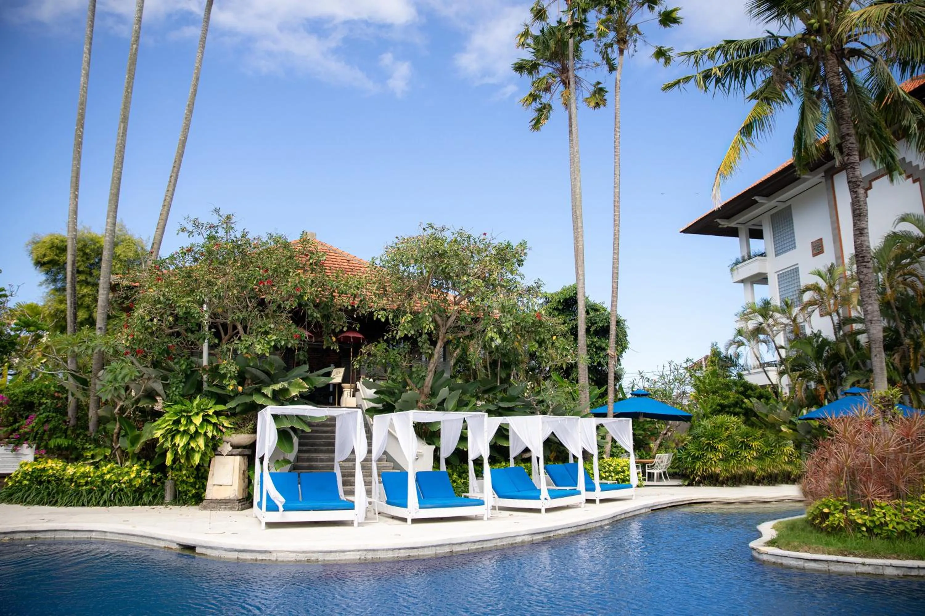 Swimming pool in Prime Plaza Suites Sanur – Bali
