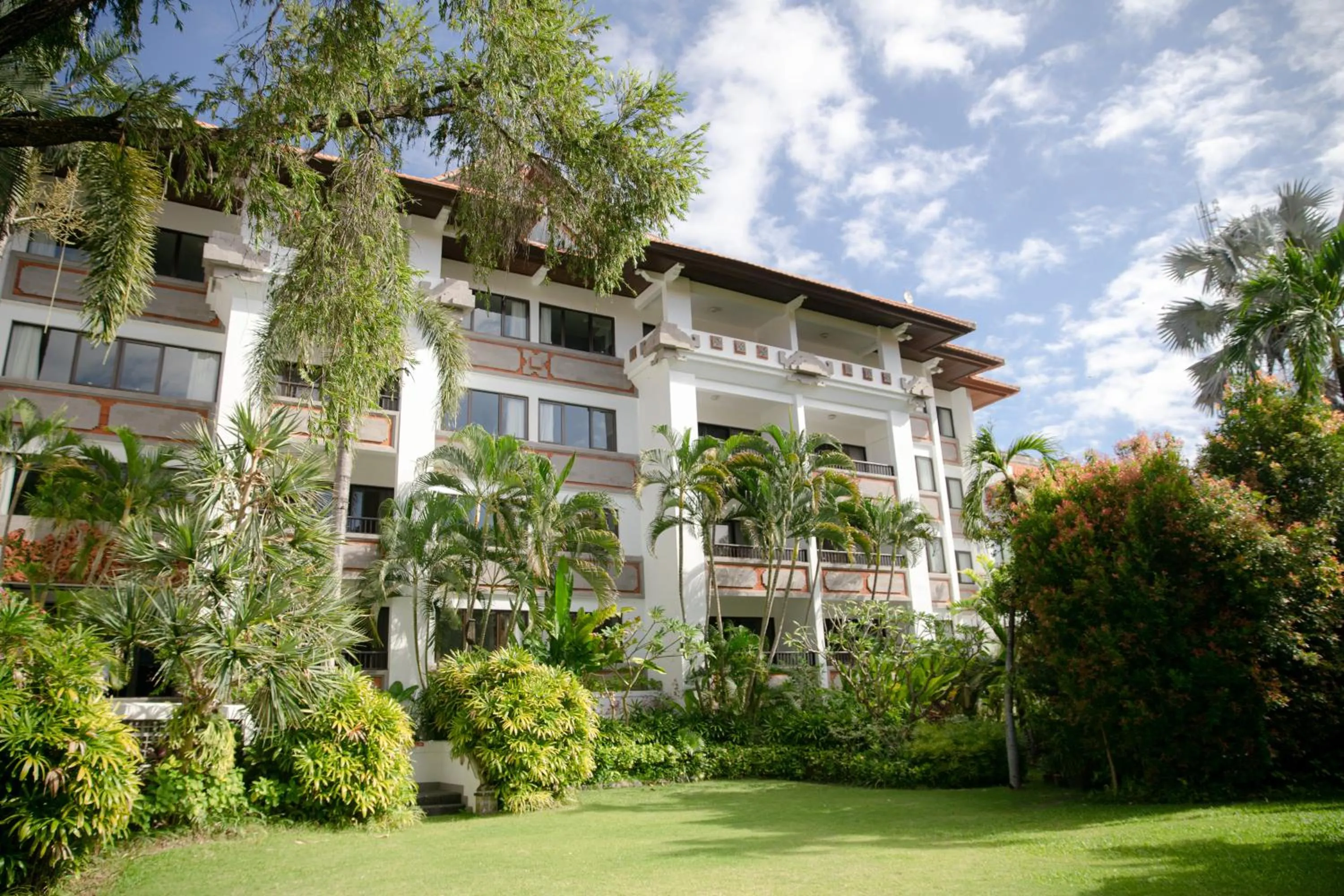 Garden in Prime Plaza Suites Sanur – Bali