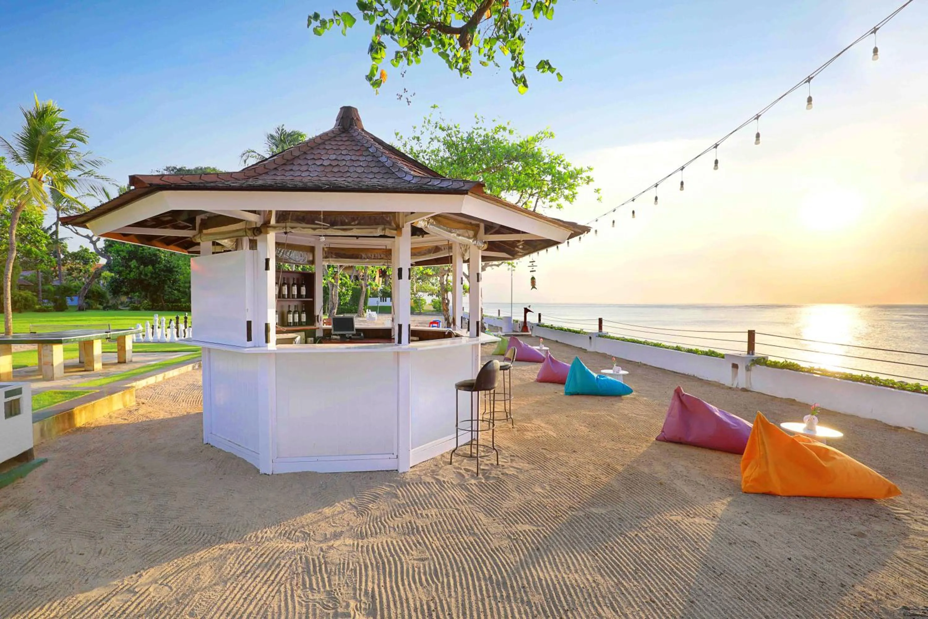 Restaurant/places to eat in Discovery Kartika Plaza Hotel