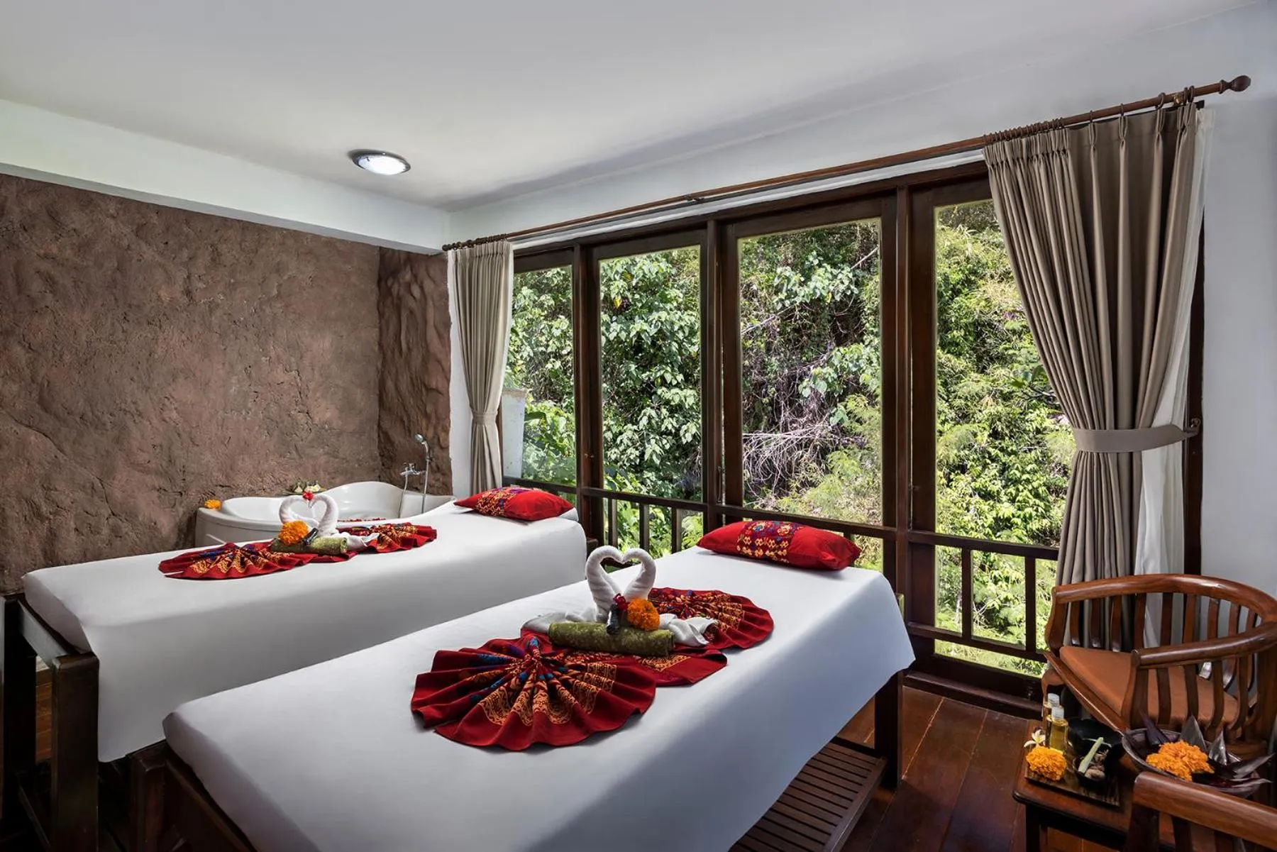 Property building, Bed in Santi Mandala Villa & Spa