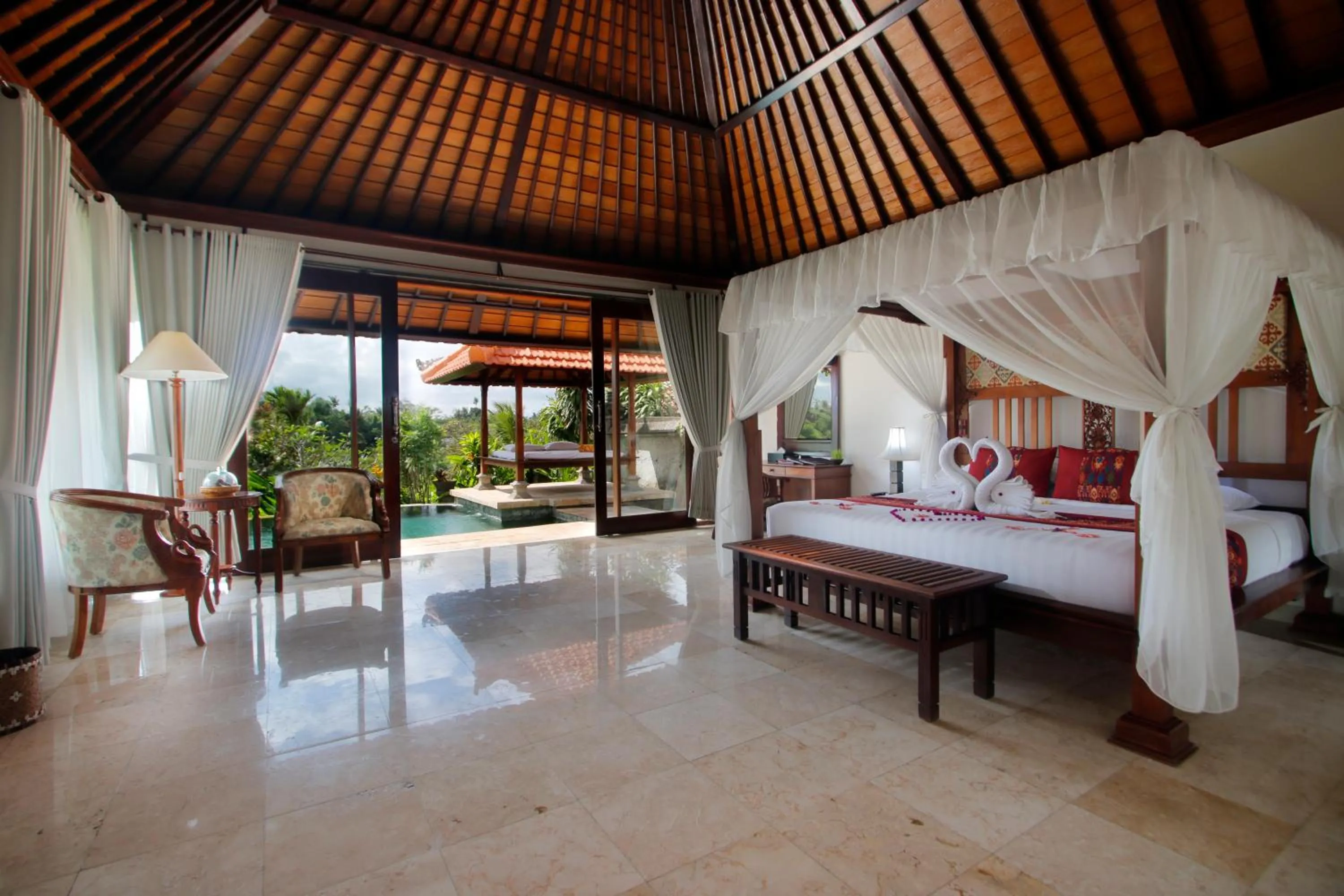 Garden view, Bed in Santi Mandala Villa & Spa