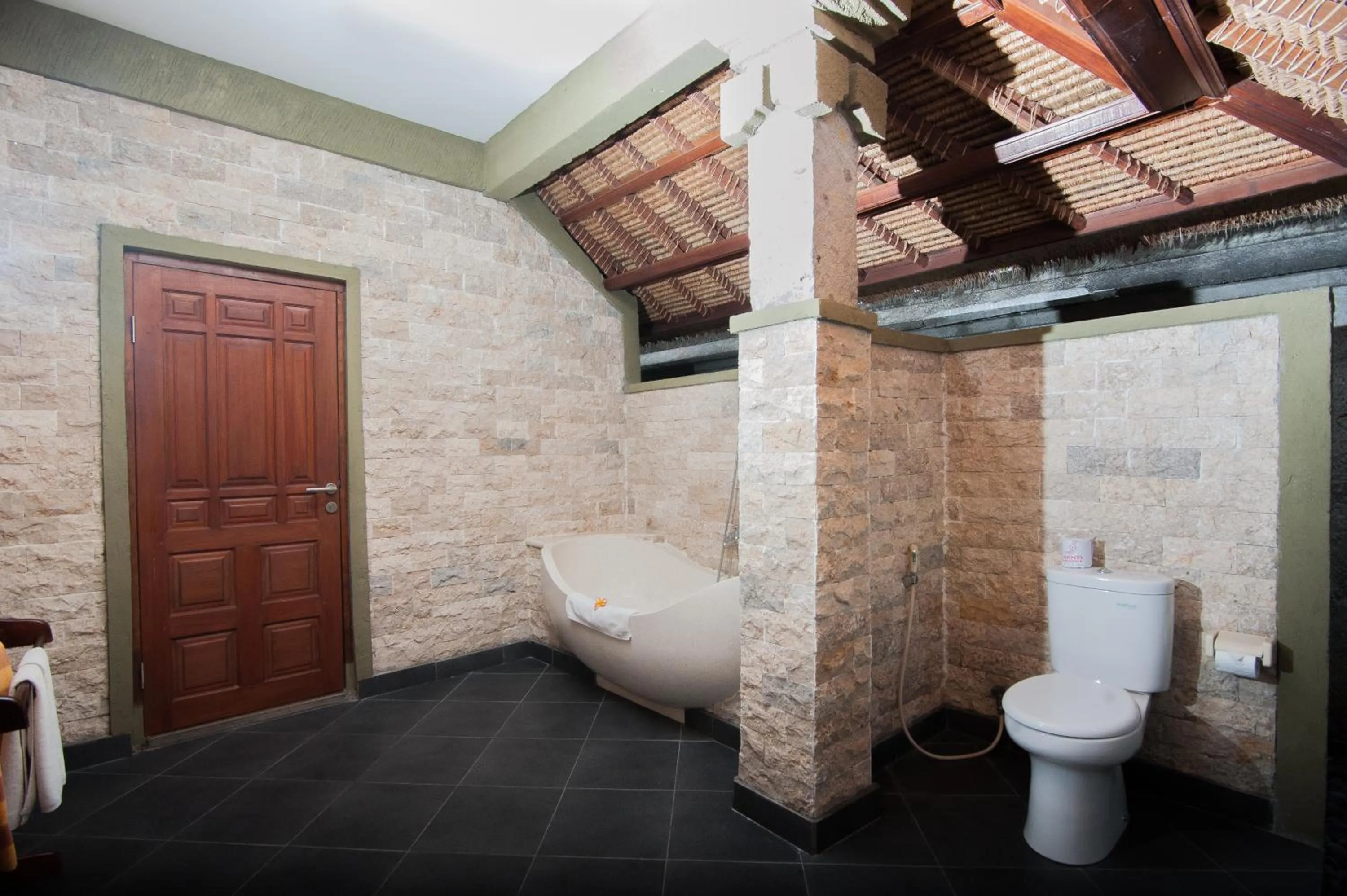 Bathroom in Santi Mandala Villa & Spa
