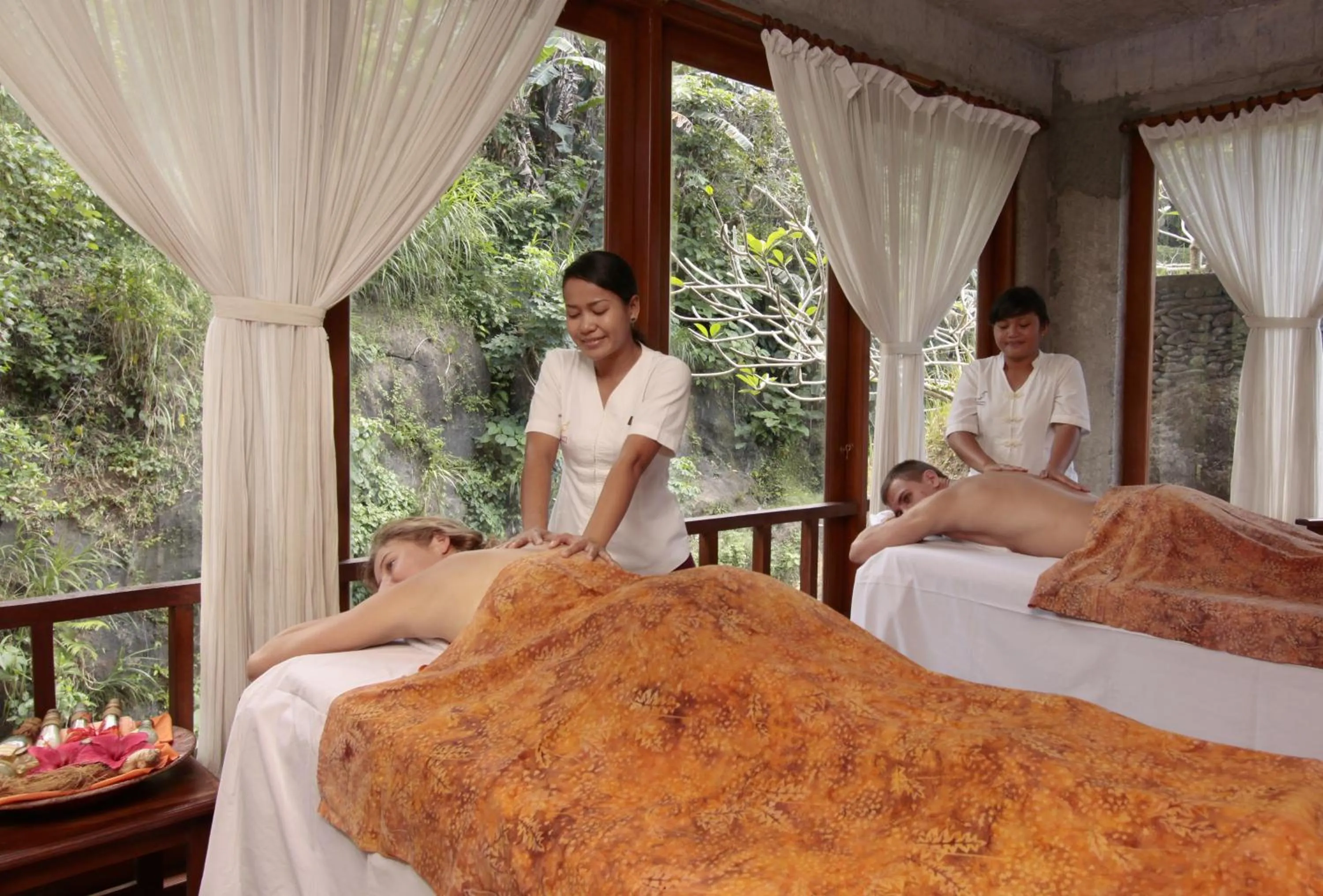 Massage in Santi Mandala Villa & Spa