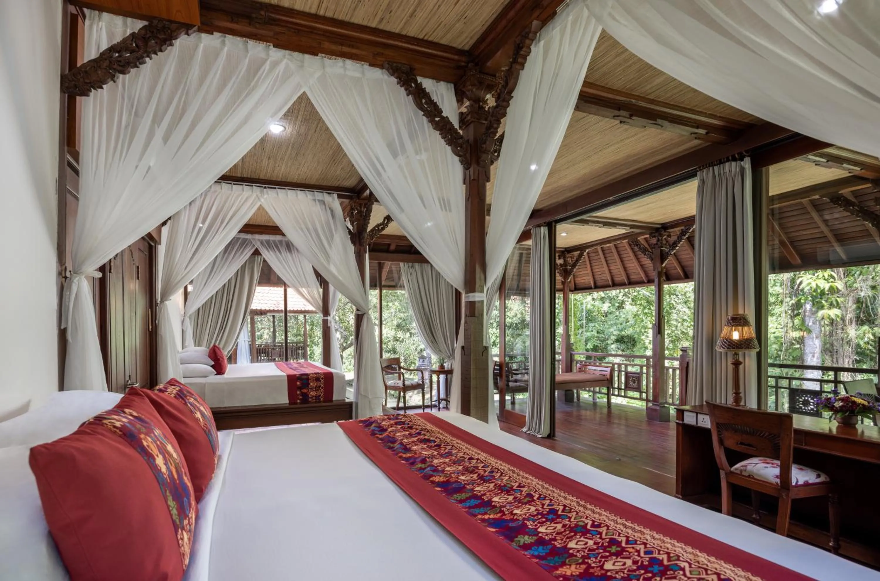 Property building, Bed in Santi Mandala Villa & Spa