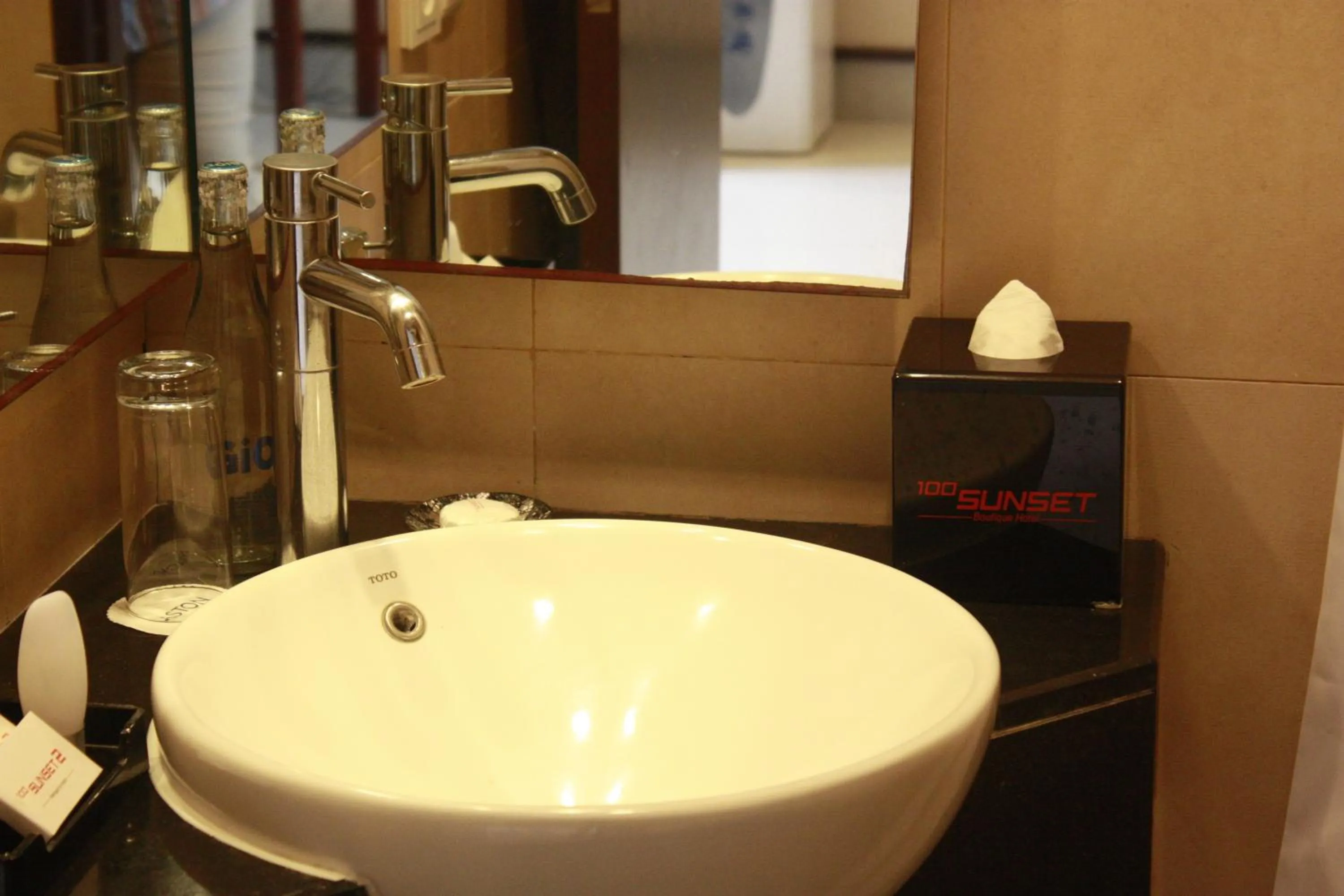 Bathroom in 100 Sunset Boutique