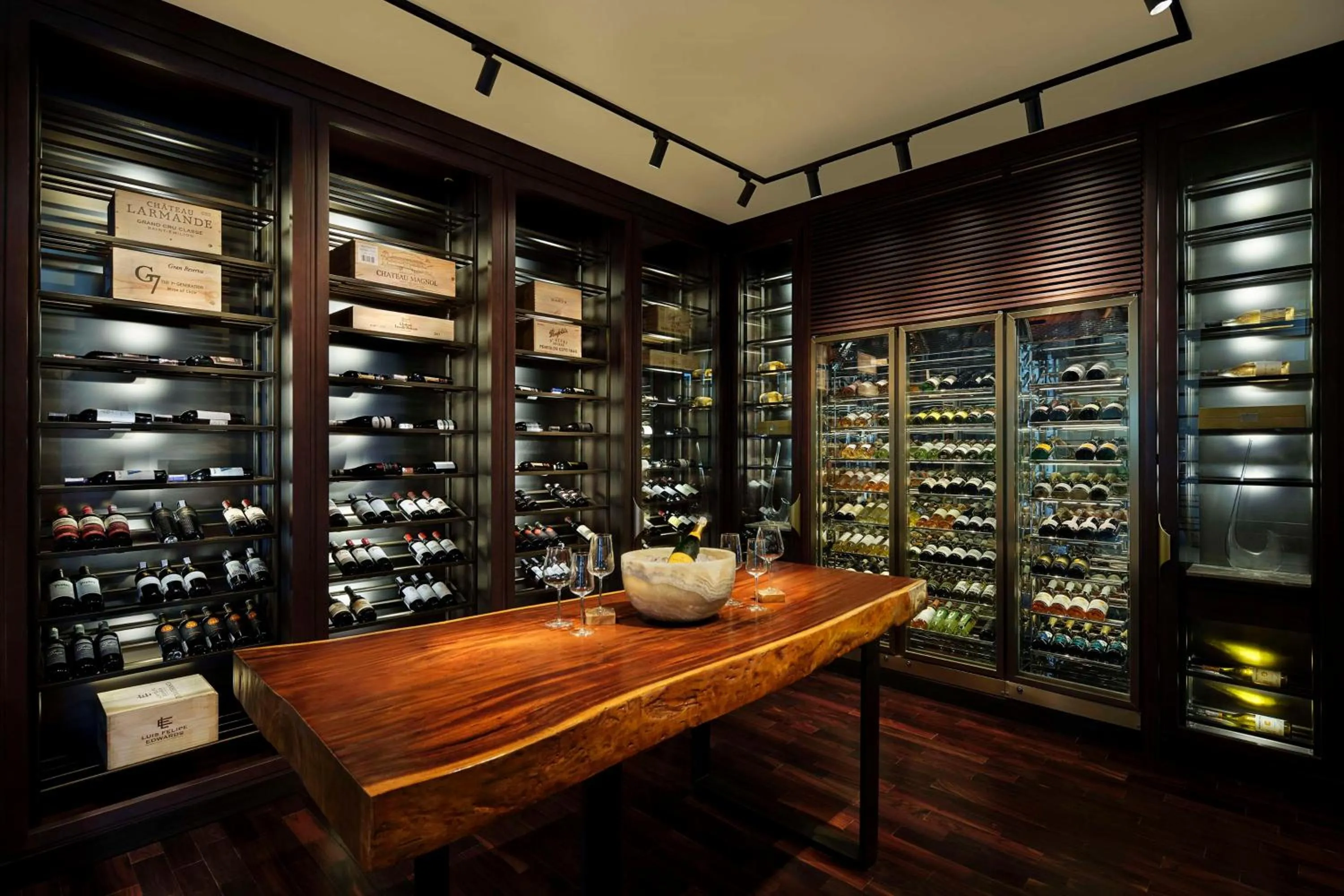 Lounge or bar in Umana Bali, LXR Hotels & Resorts