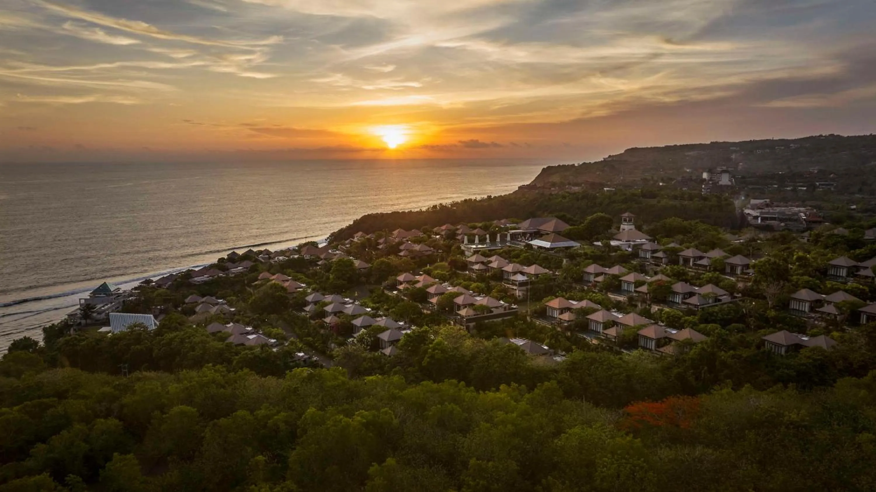 Property building in Umana Bali, LXR Hotels & Resorts