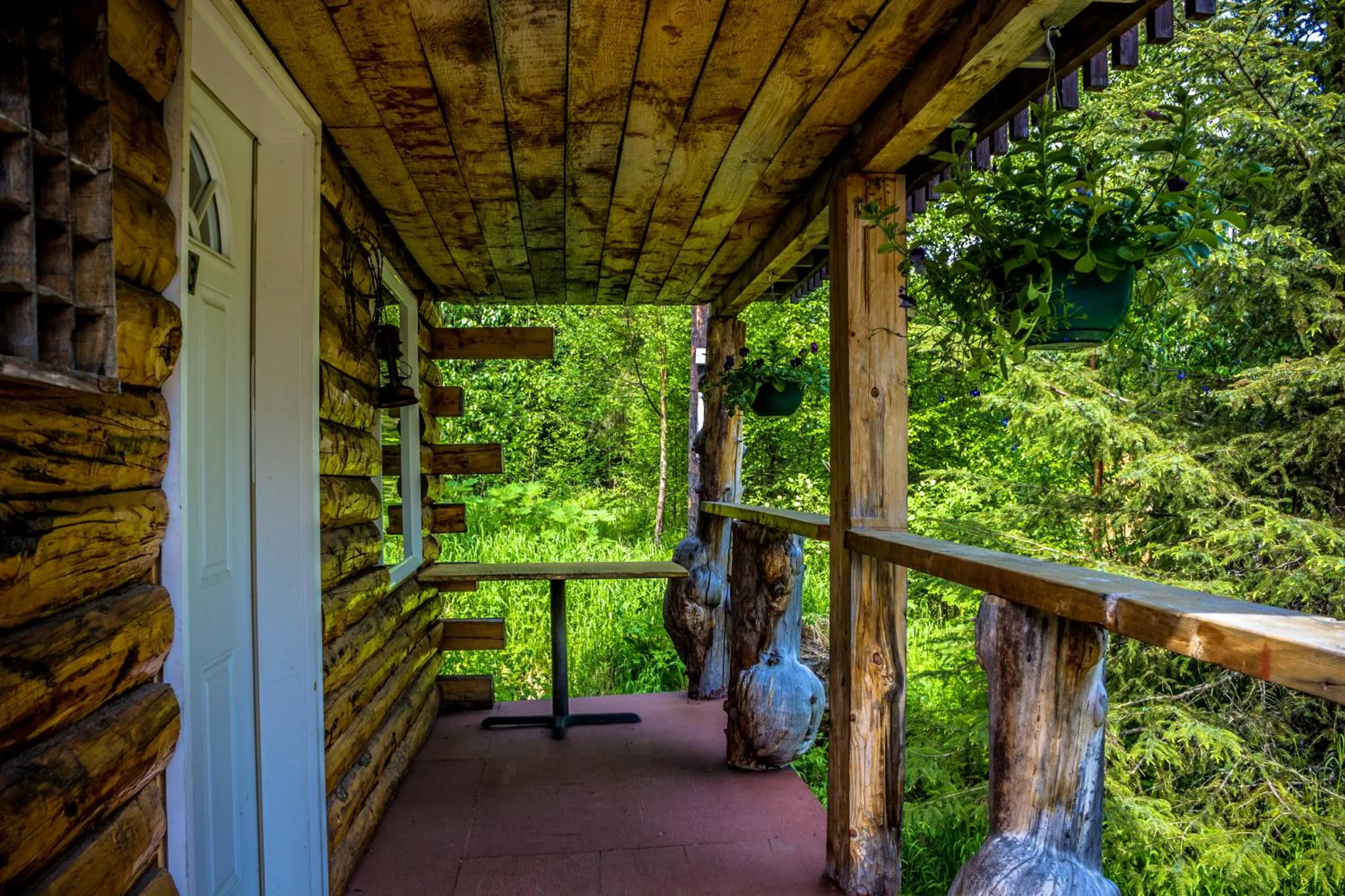 Balcony/Terrace in Midnight Sun Log Cabins
