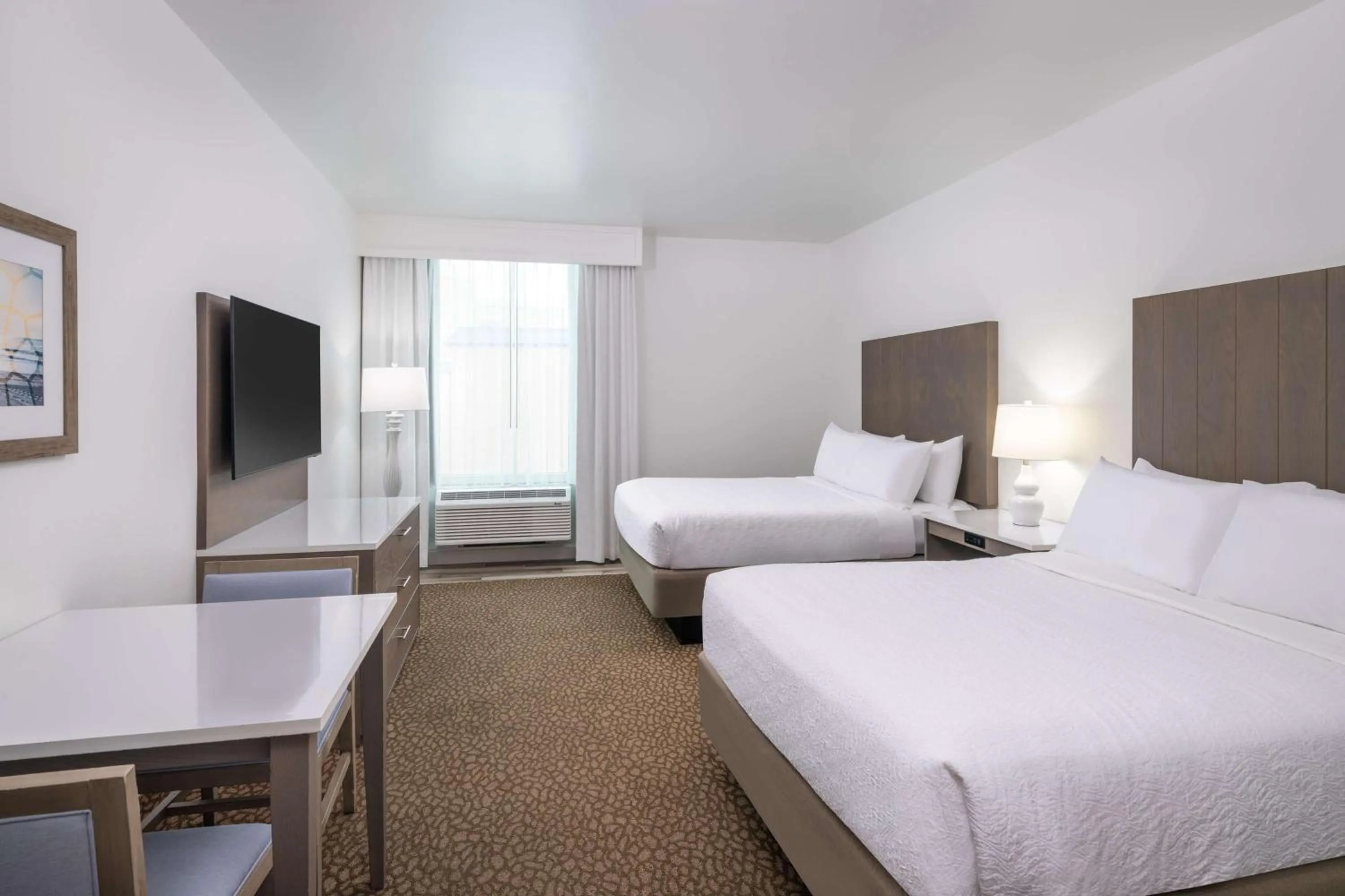 Bedroom, Bed in Best Western Premier - The Tides