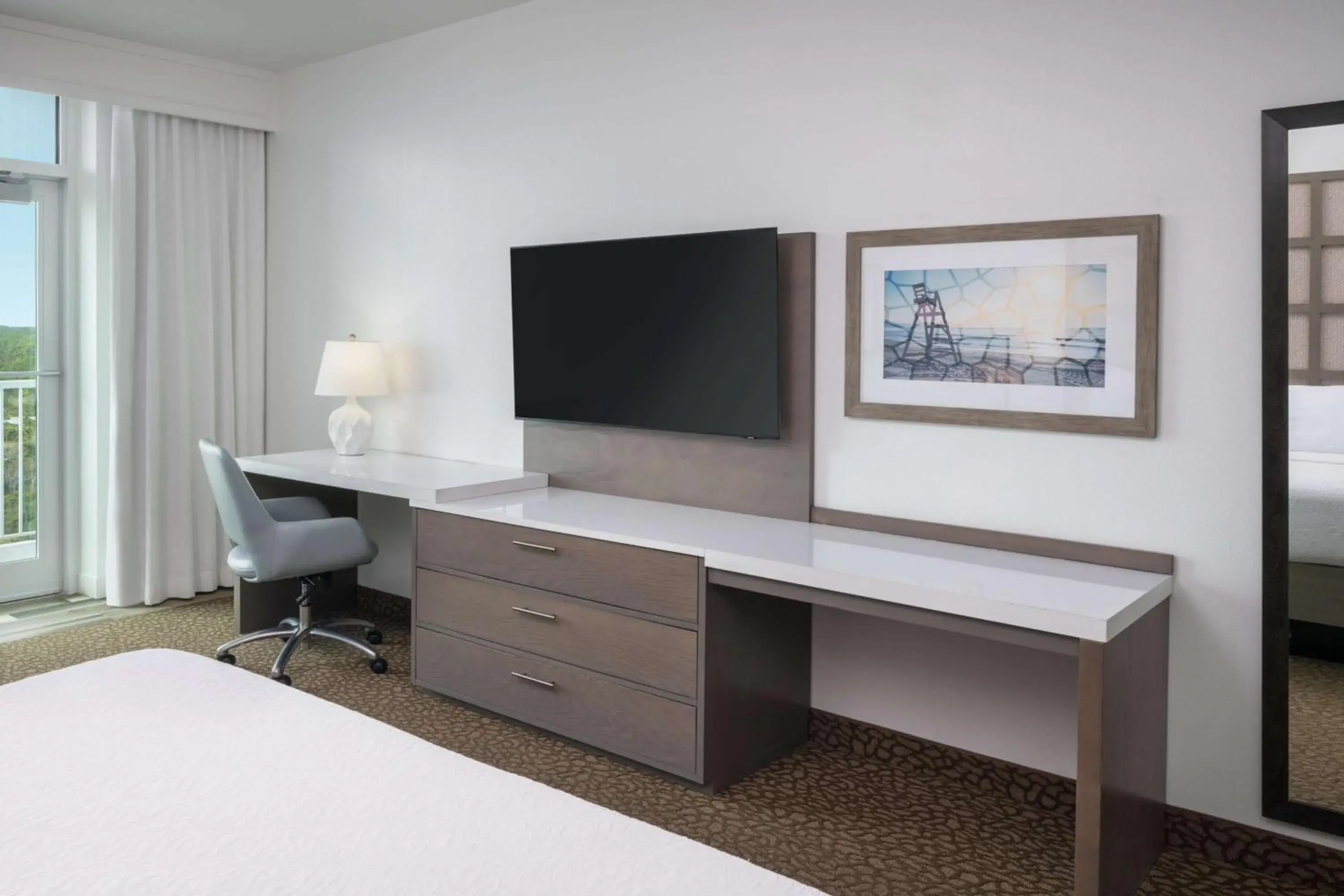 King Room with roll-in Shower and Balcony - Disability Access in Best Western Premier - The Tides King Room with roll-in Shower and Balcony - Disability Access in Best Western Premier - The Tides