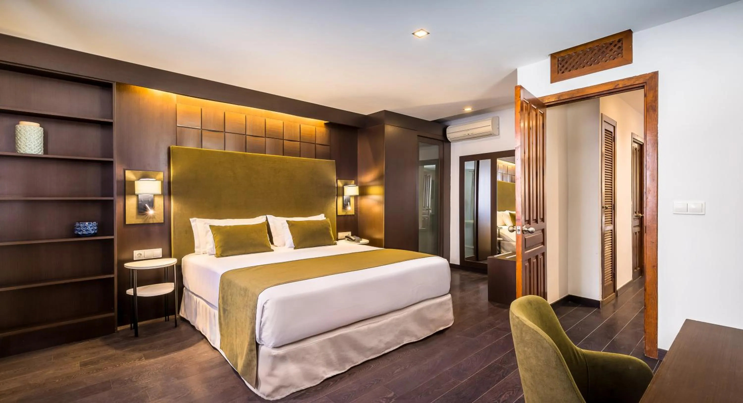 Photo of the whole room, Bed in Occidental Pueblo Acantilado