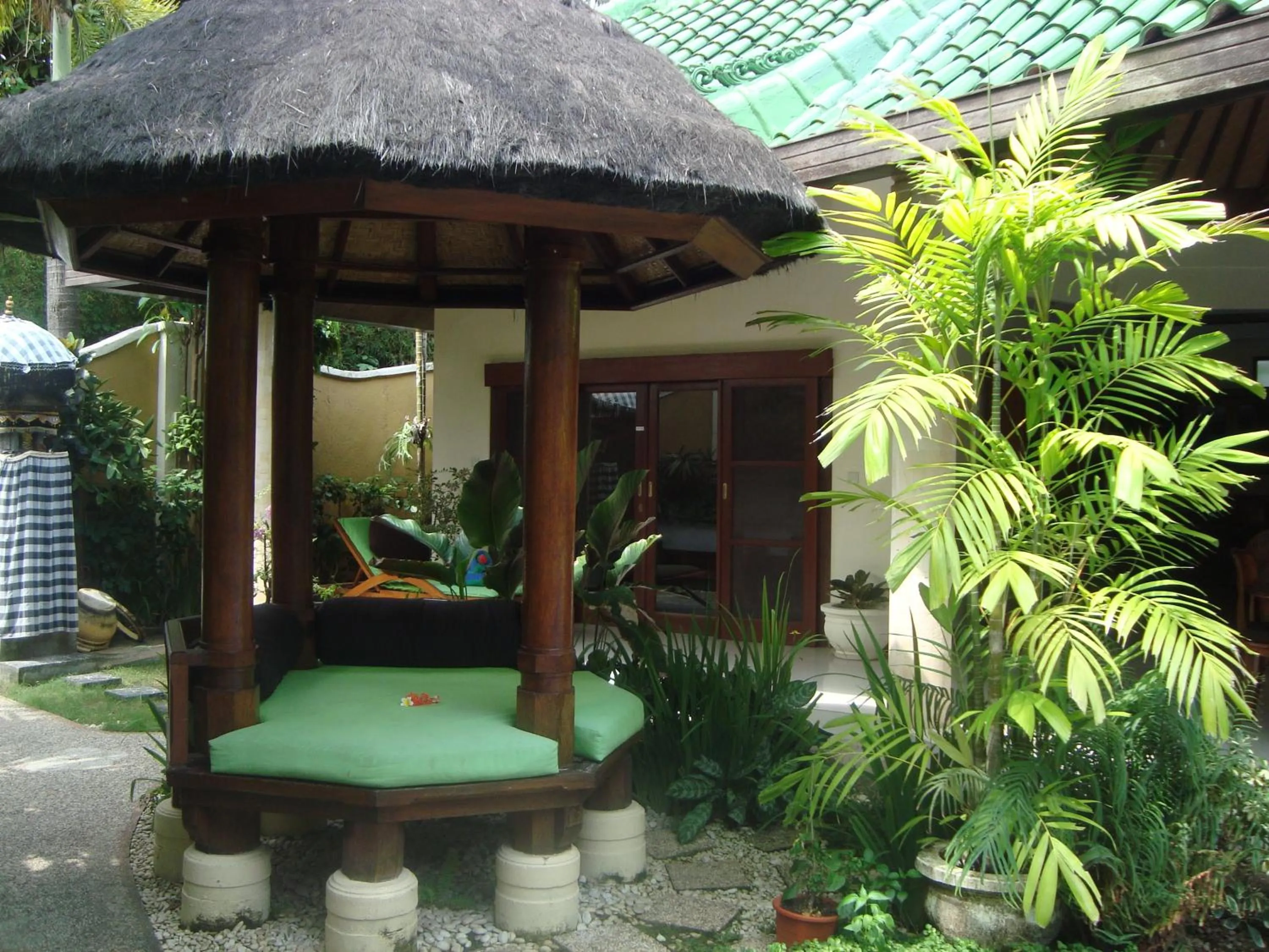 Area and facilities in Bali Emerald Villas