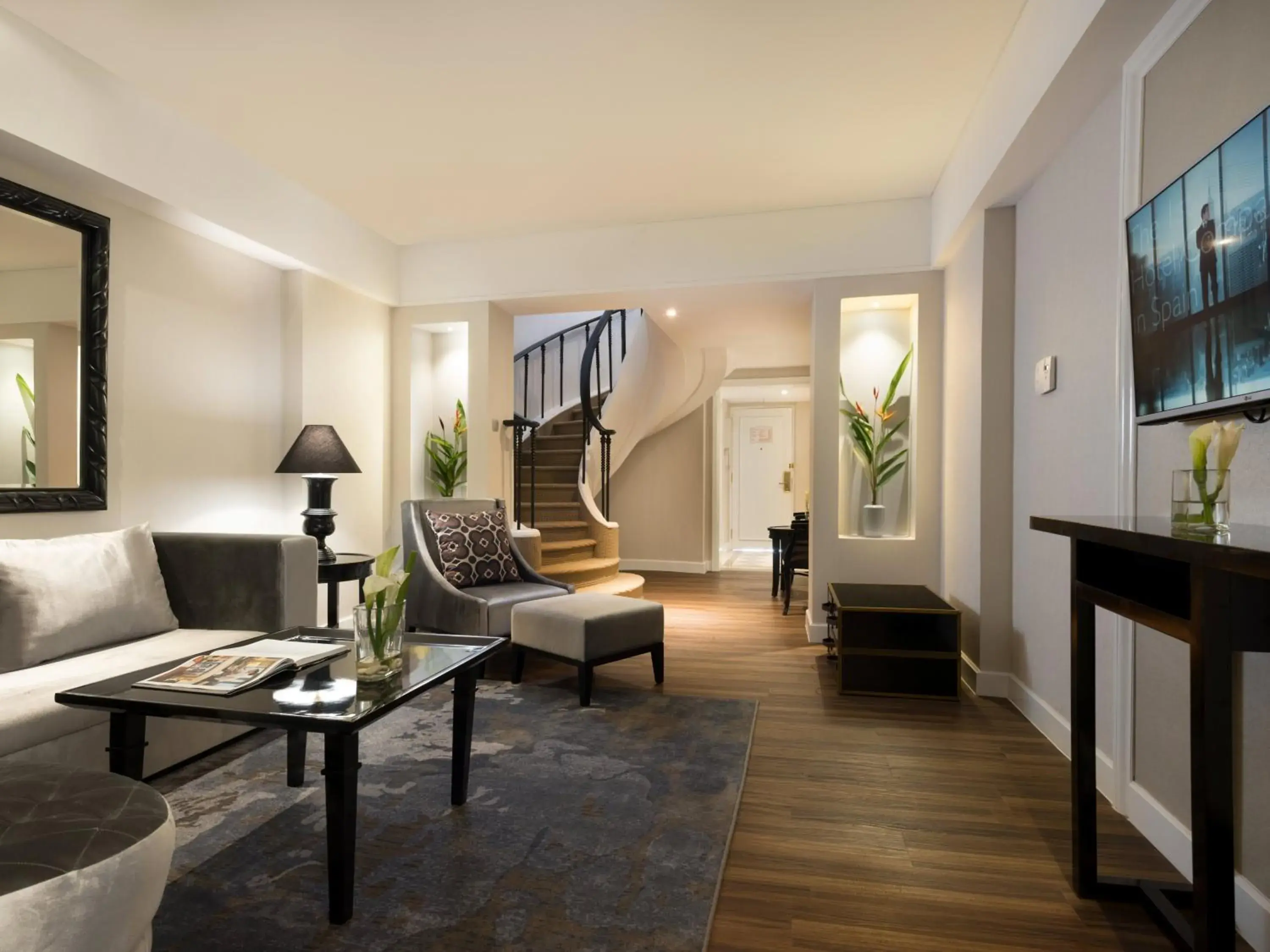 The Level Junior Suite in Melia Purosani Yogyakarta The Level Junior Suite in Melia Purosani Yogyakarta