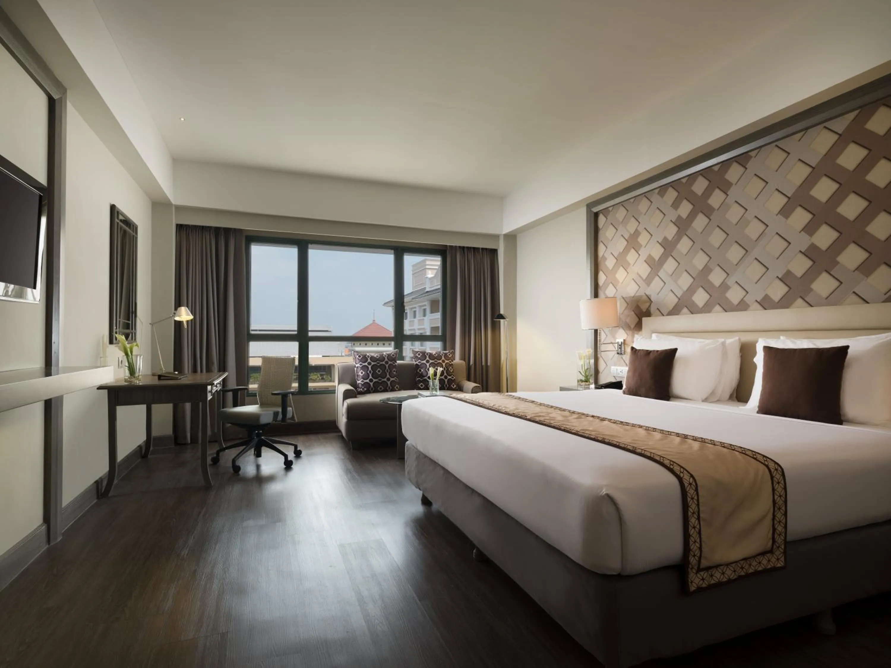 Bedroom, Bed in Melia Purosani Yogyakarta