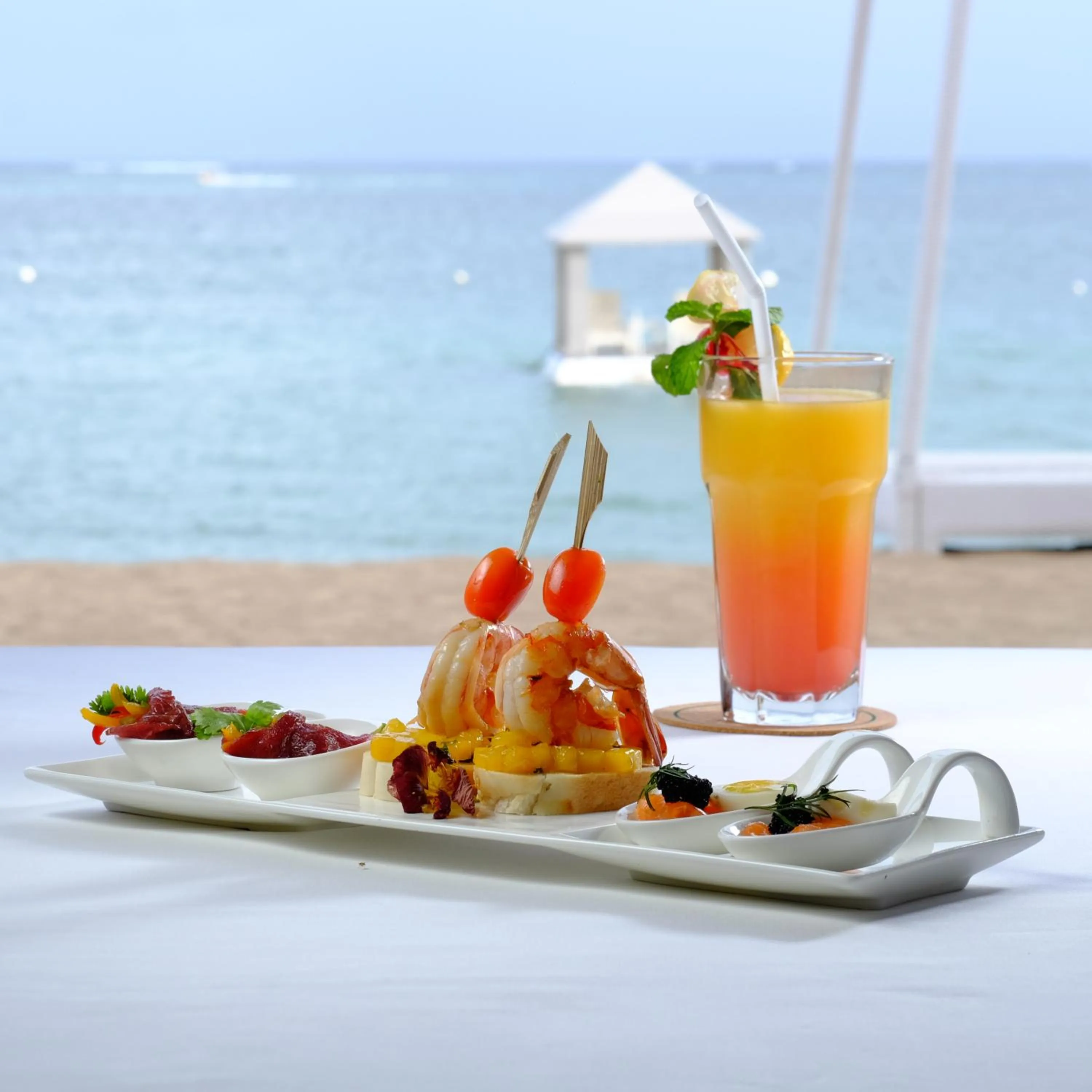 Restaurant/places to eat in Puri Santrian Beach Resort And Spa