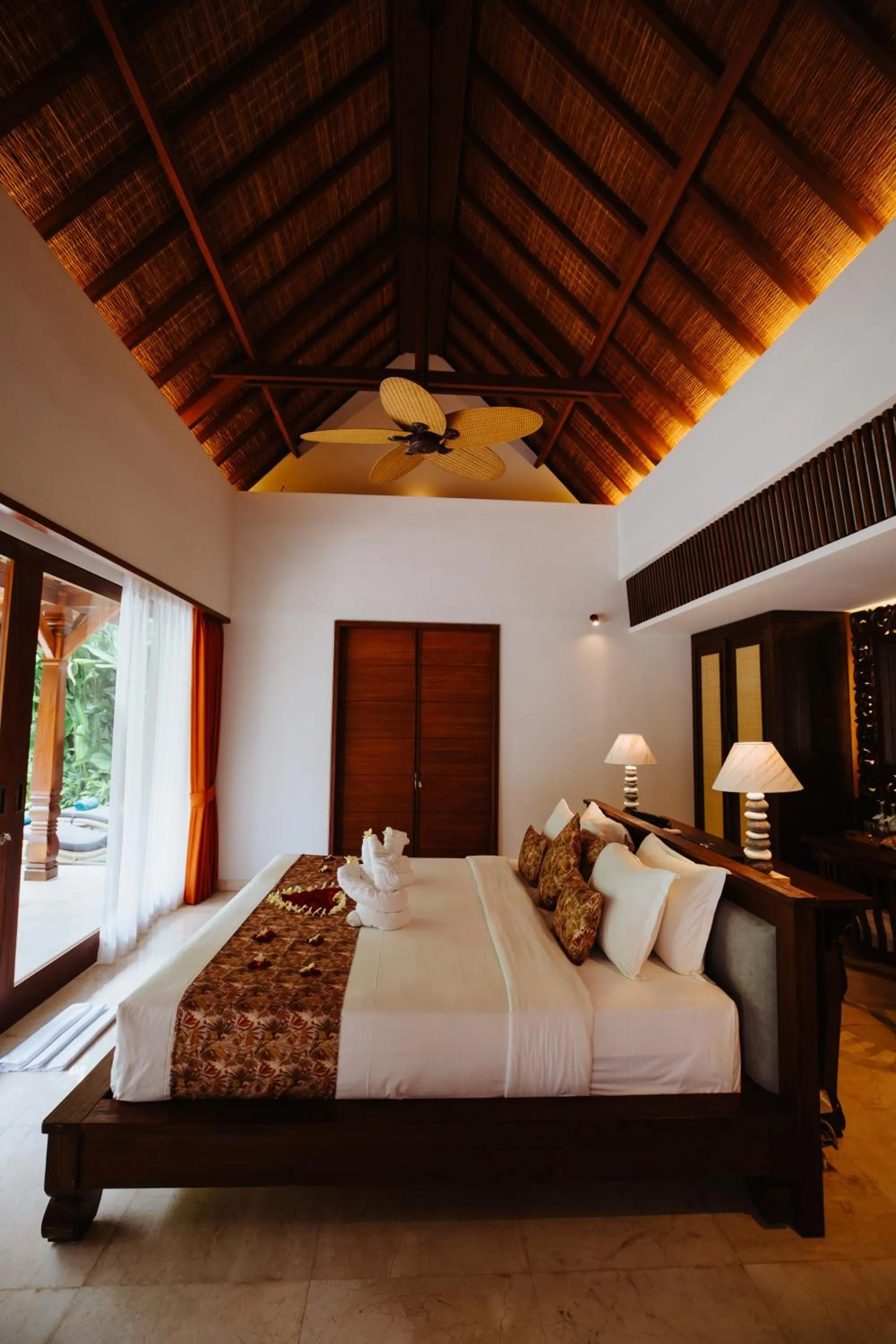 Bed in Aria Exclusive Villas & SPA