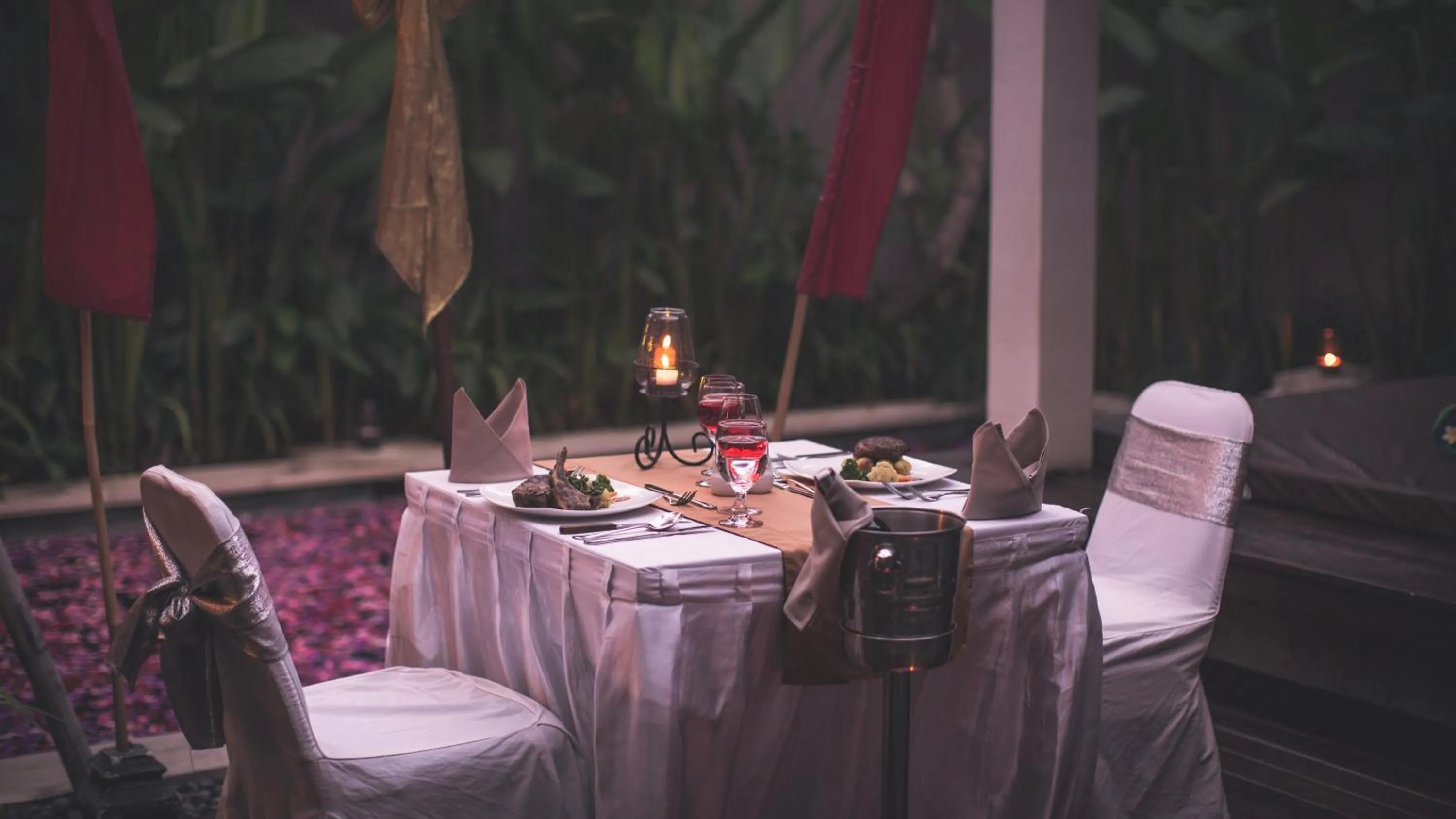 Swimming pool in Aria Exclusive Villas & SPA