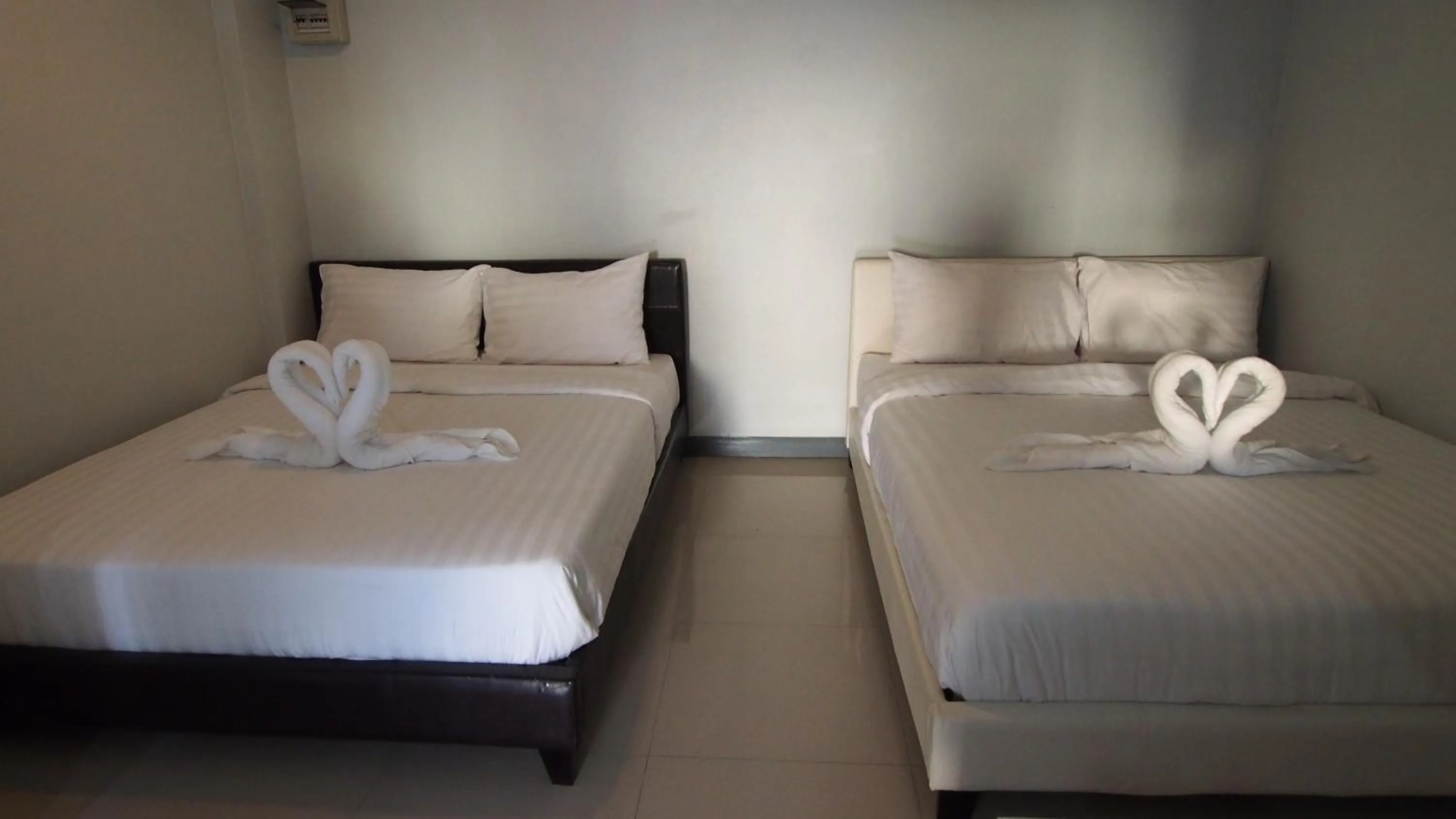 Property building, Bed in ibeyond Apartment Romklao Suvarnabhumi