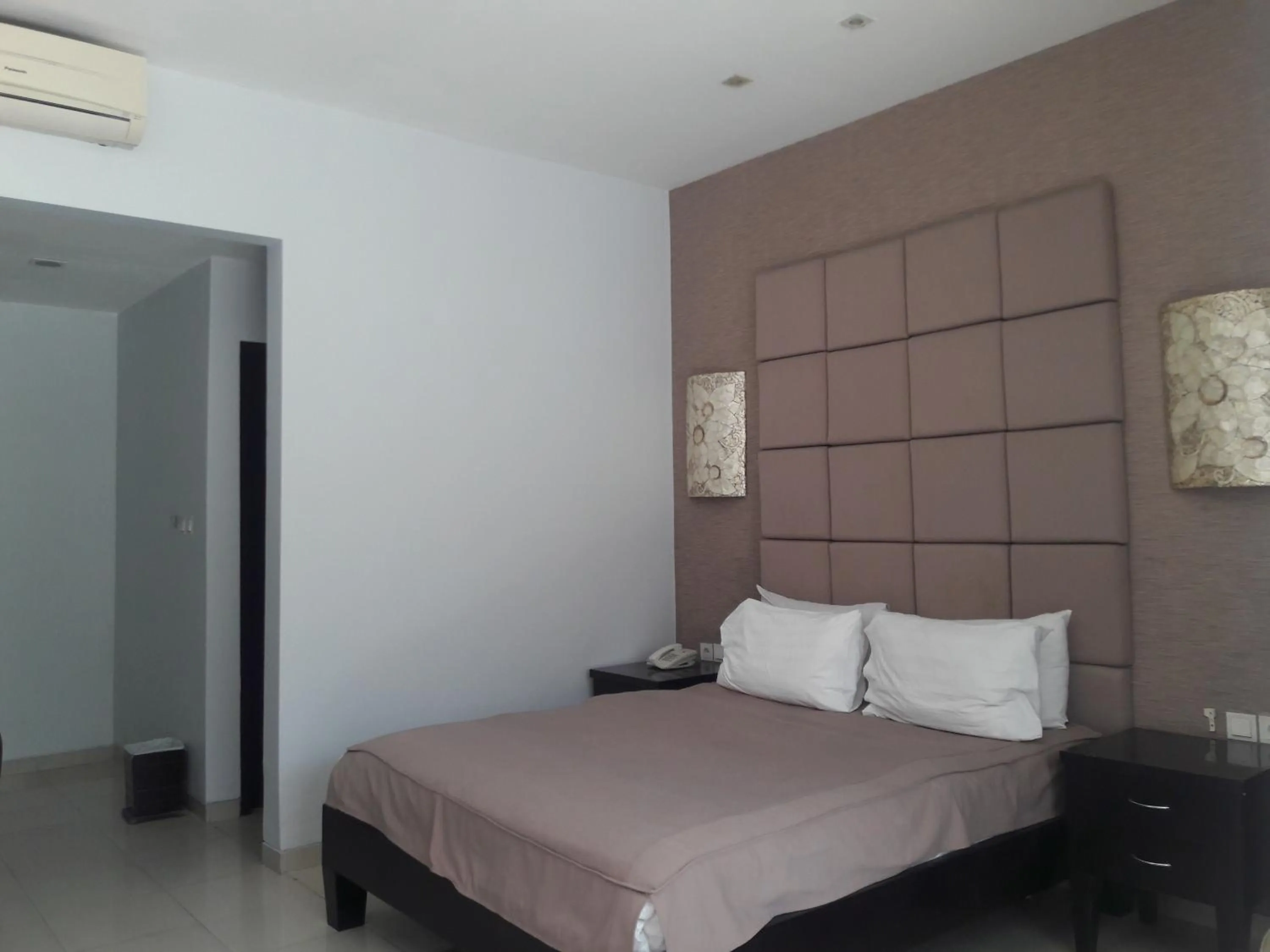 Bed in The Radiant Hotel