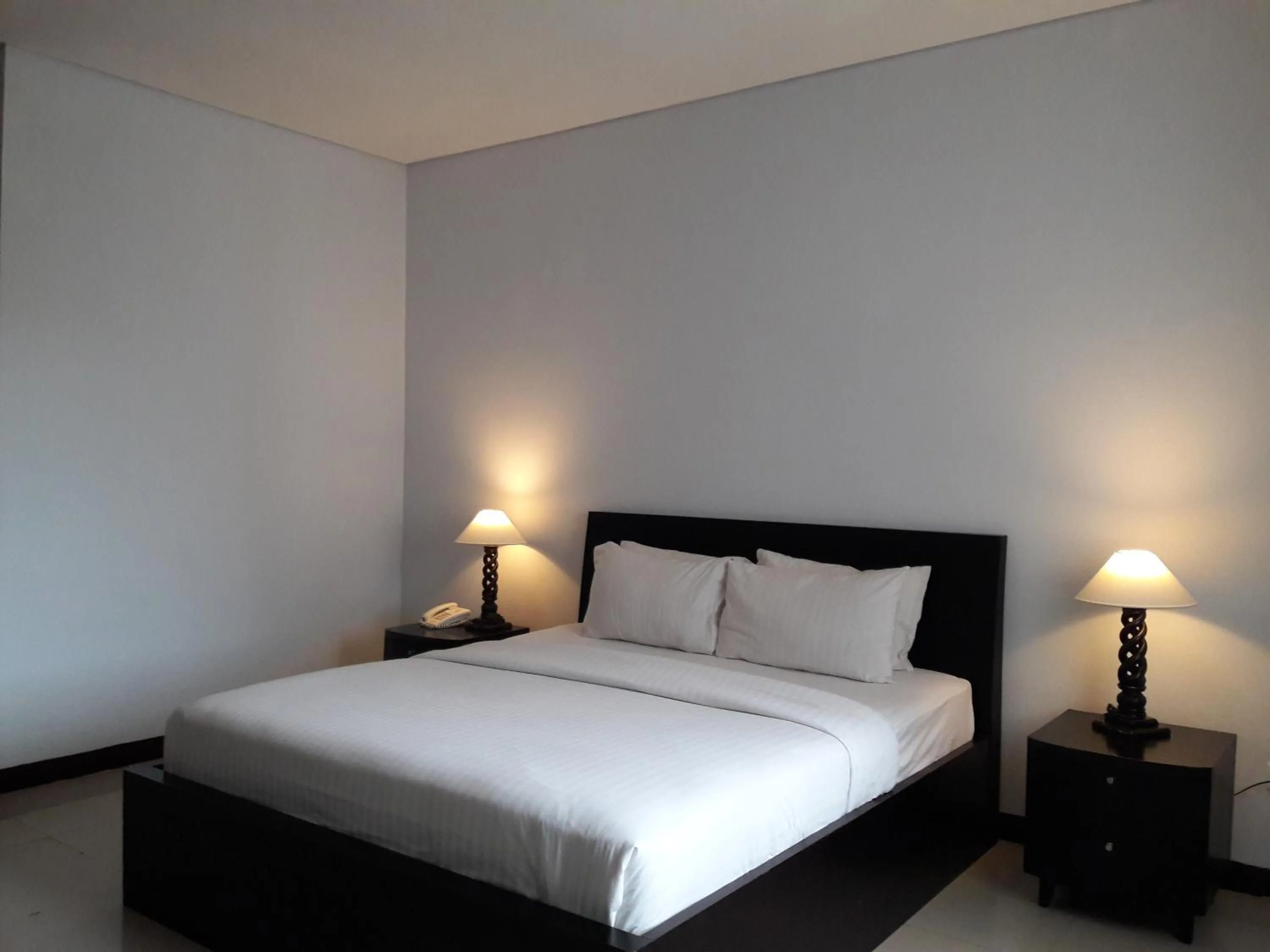 Bed in The Radiant Hotel