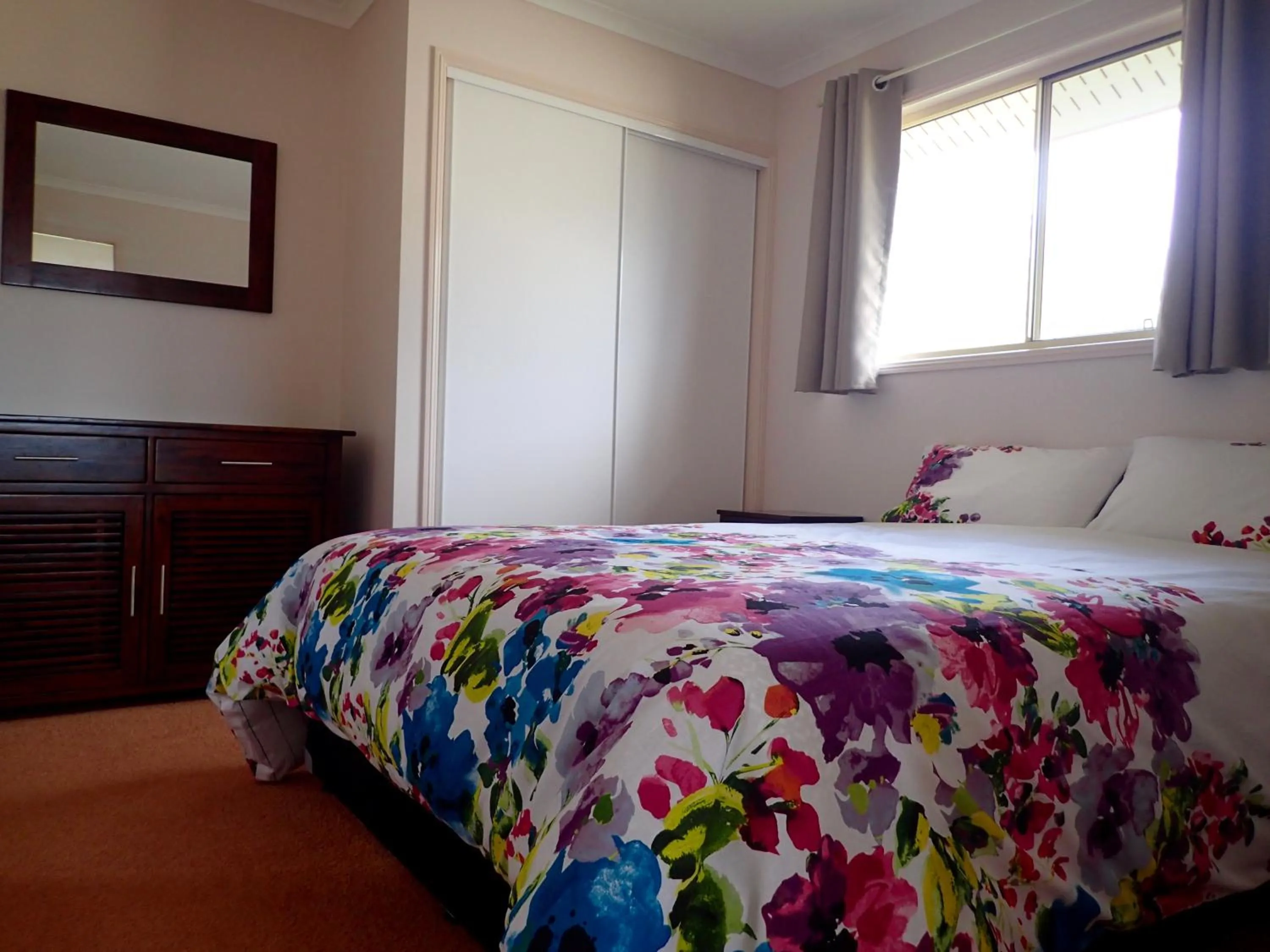 Property building, Bed in Lake Barra Cottages