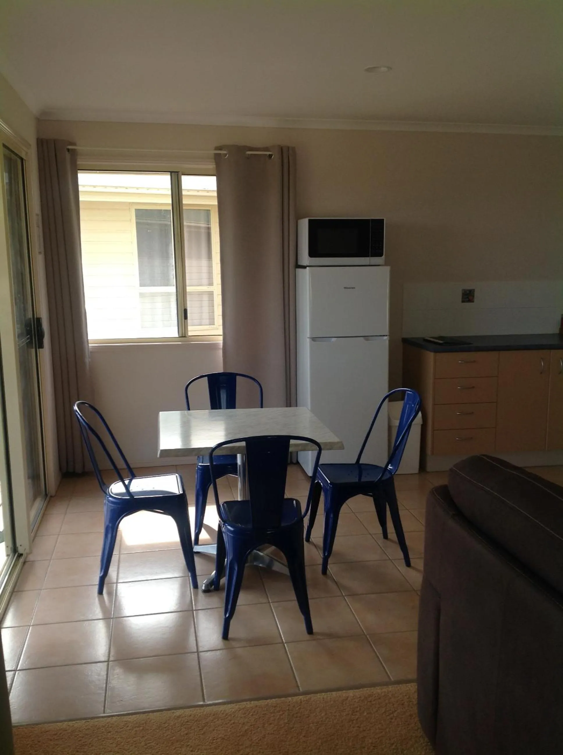 Kitchen or kitchenette in Lake Barra Cottages