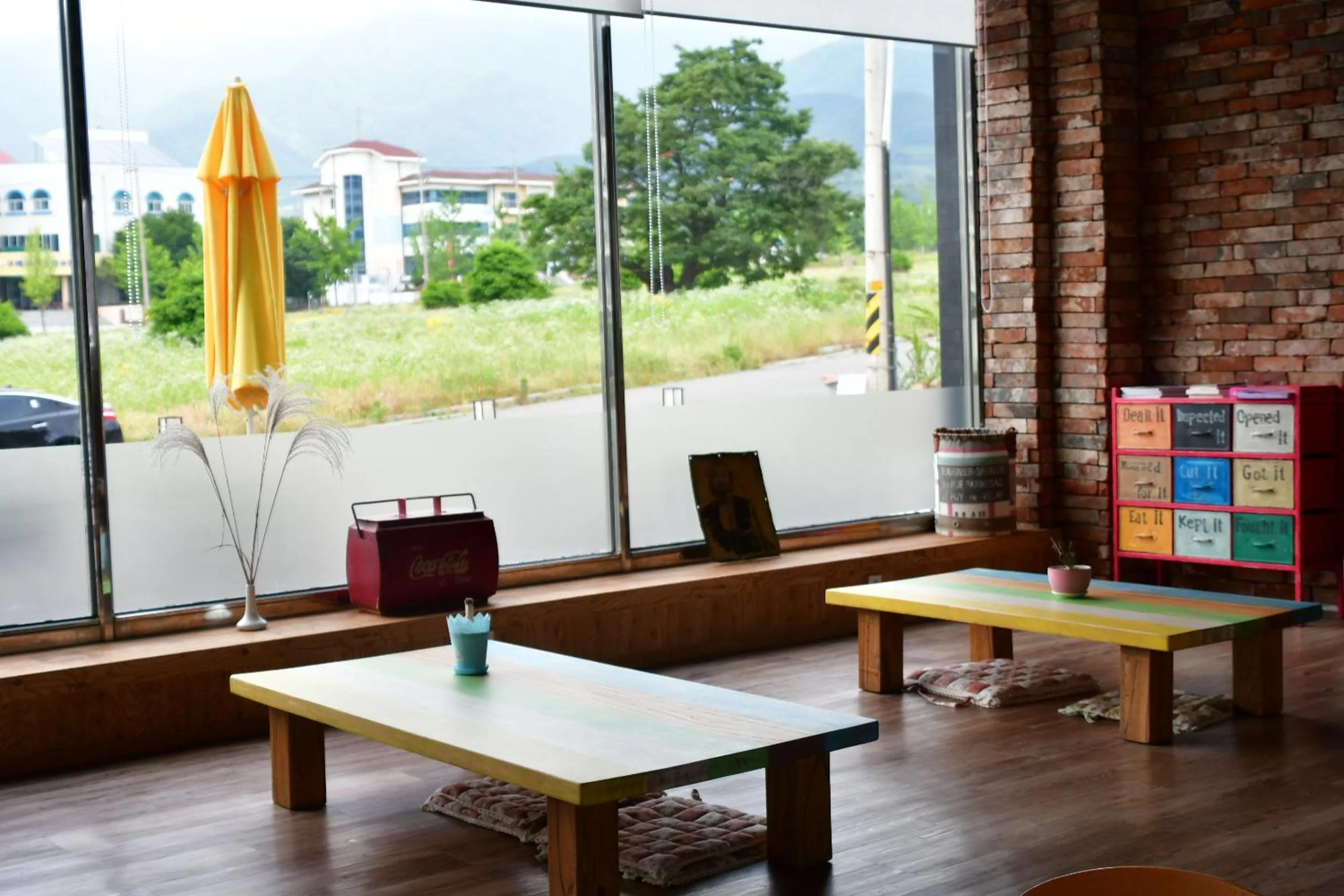 Library in Nogodan Guesthouse and Hotel