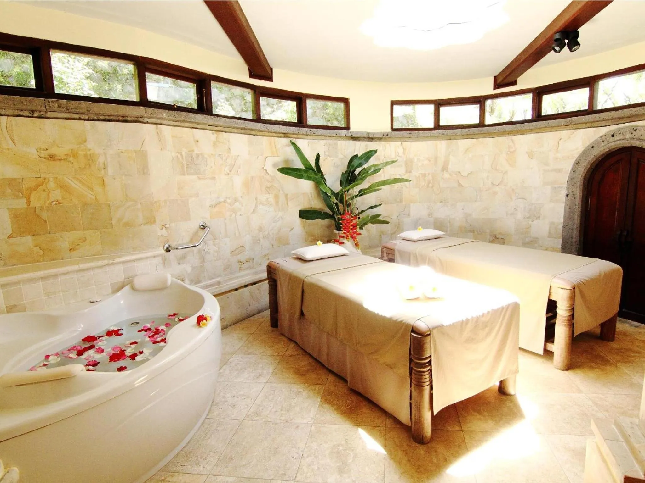 Massage in Bagus Jati Health & Wellbeing Retreat