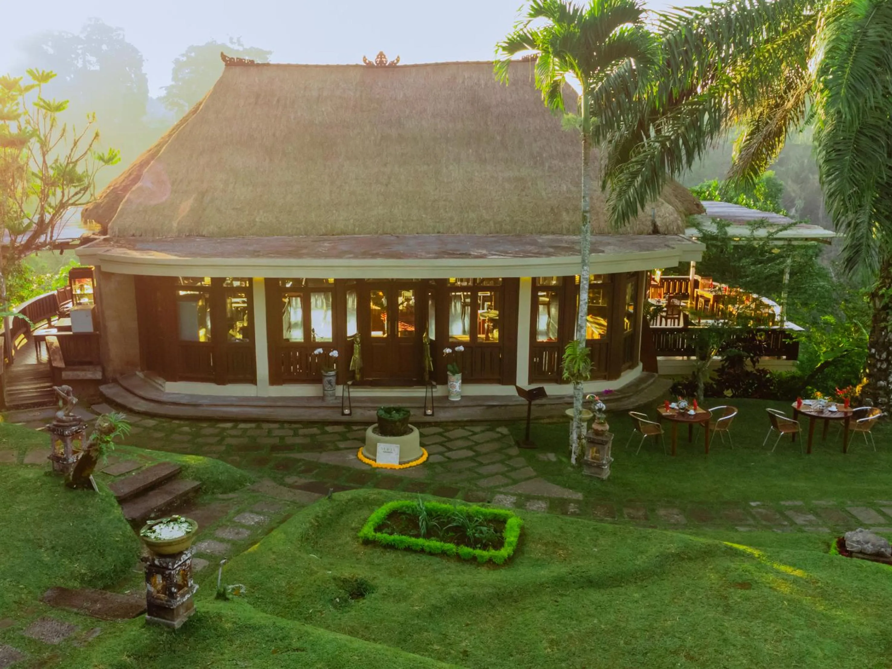 Restaurant/places to eat in Bagus Jati Health & Wellbeing Retreat