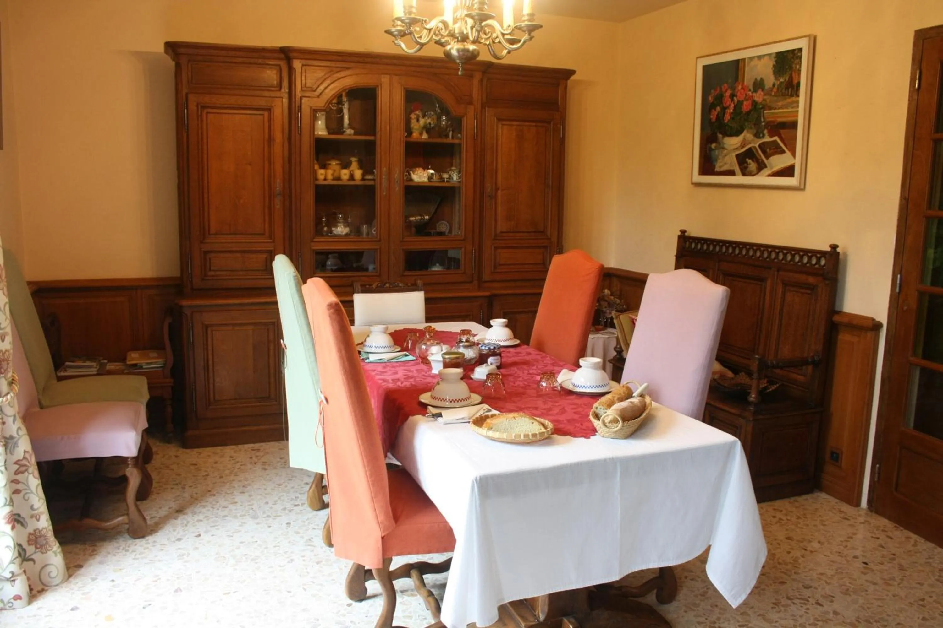 Dining area in La Maison du Verger