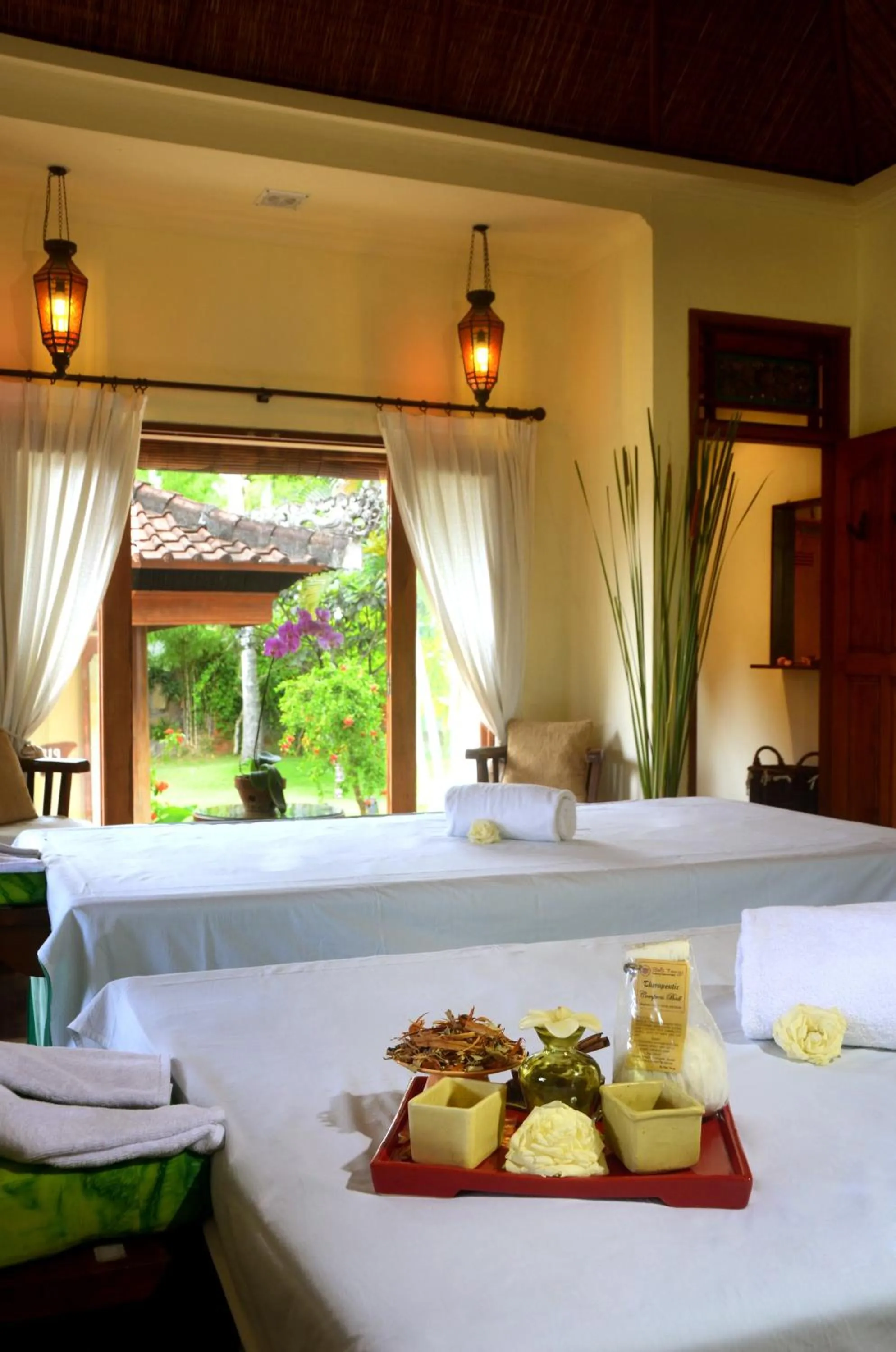 Photo of the whole room in Puri Bagus Candidasa