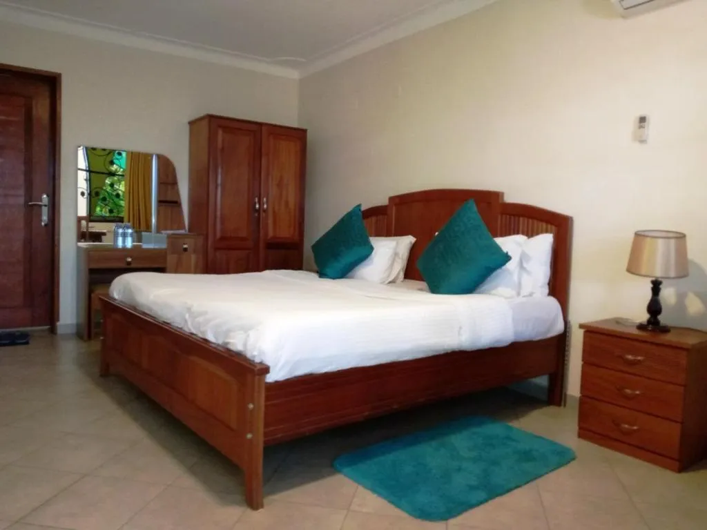 Bed in Biyem Hotel