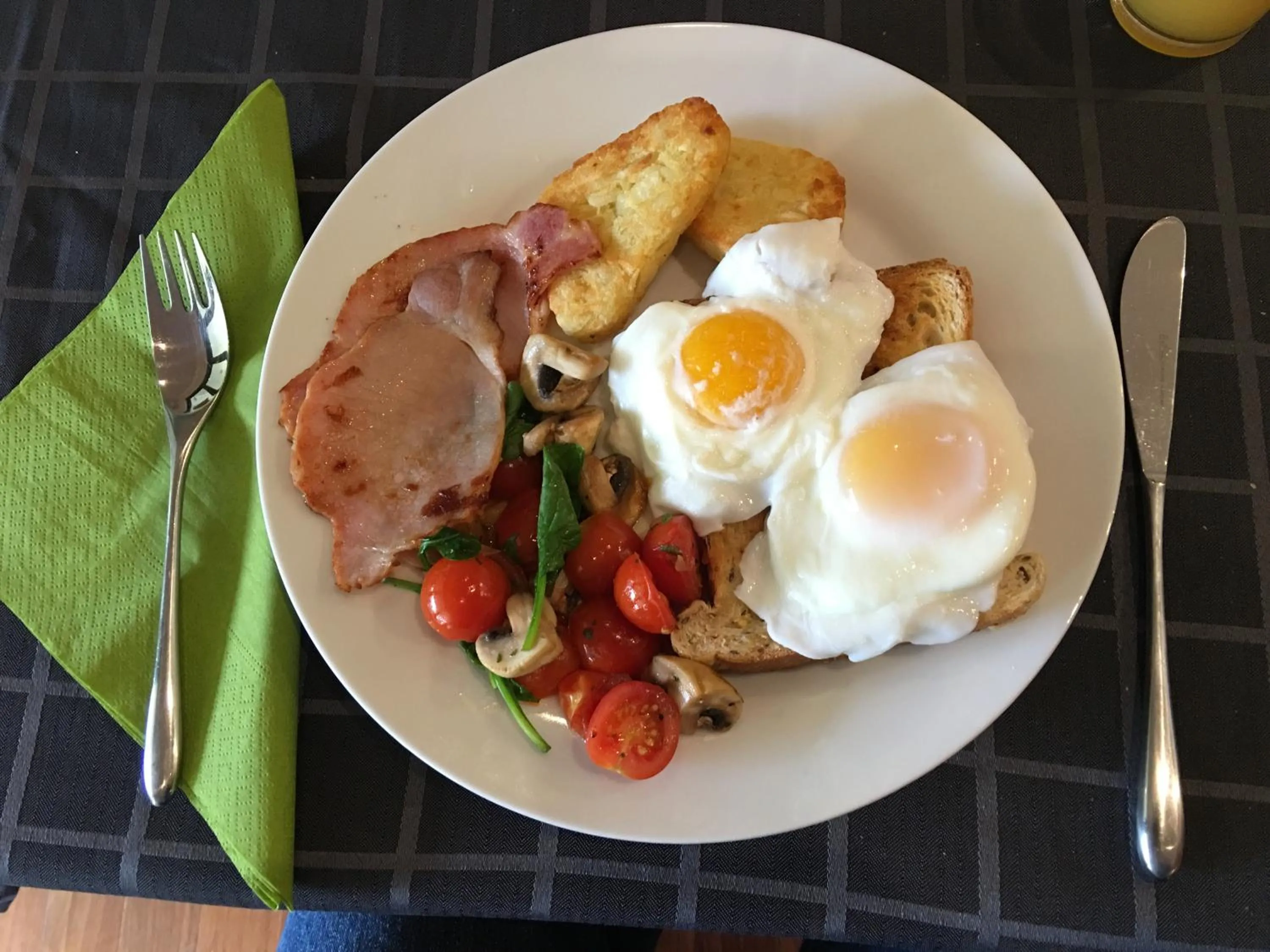 Breakfast in Rickaty on Blackwood