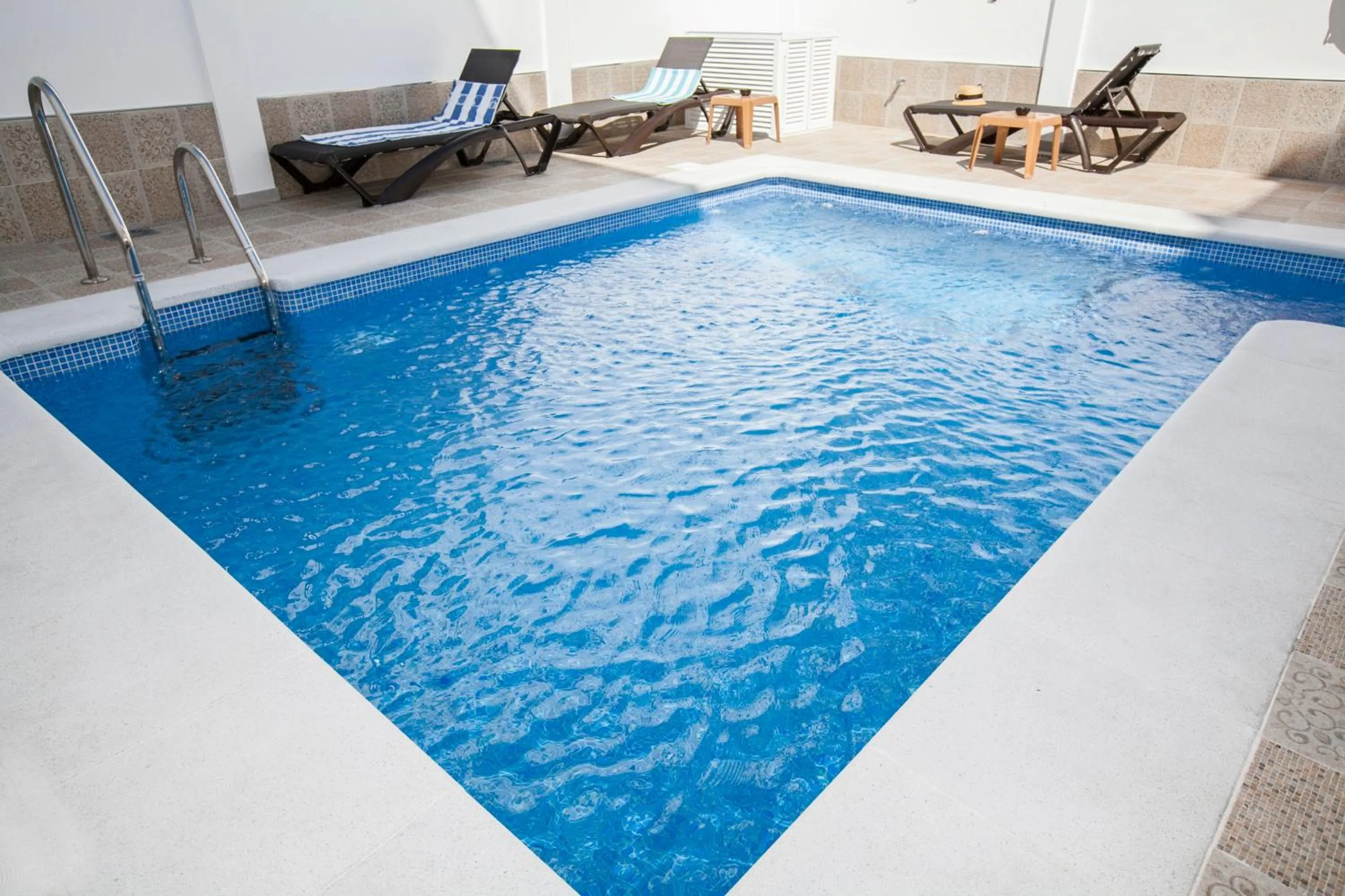 Swimming pool in Hostal Boutique Bajamar