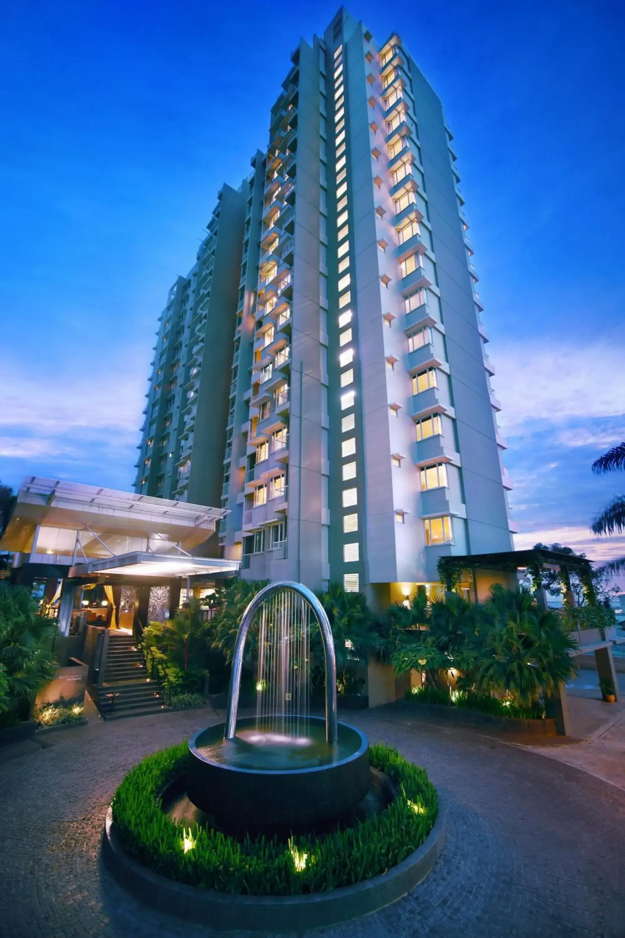Golden Tulip Balikpapan Hotel & Suites Golden Tulip Balikpapan Hotel & Suites