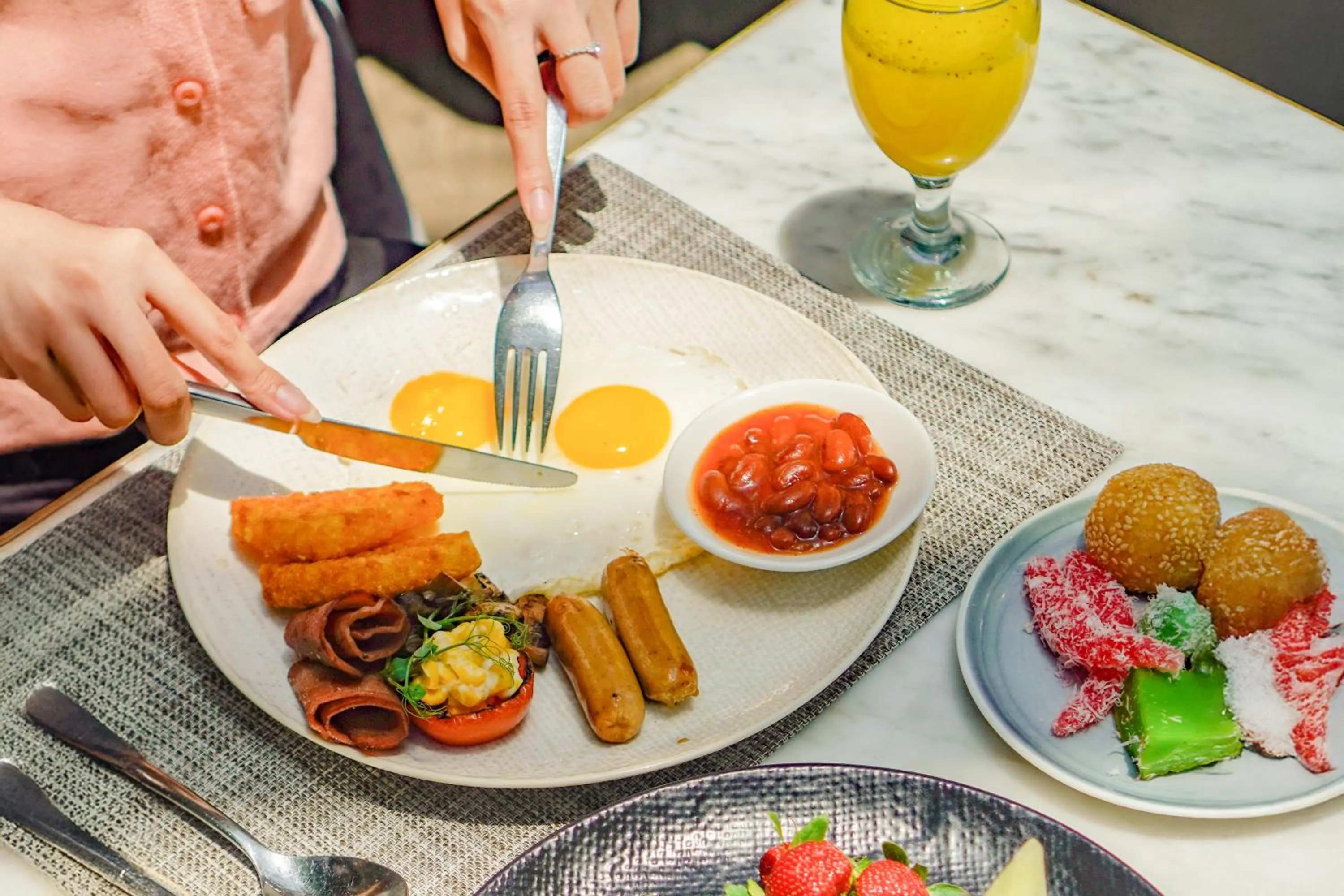 Breakfast in JW Marriott Hotel Surabaya