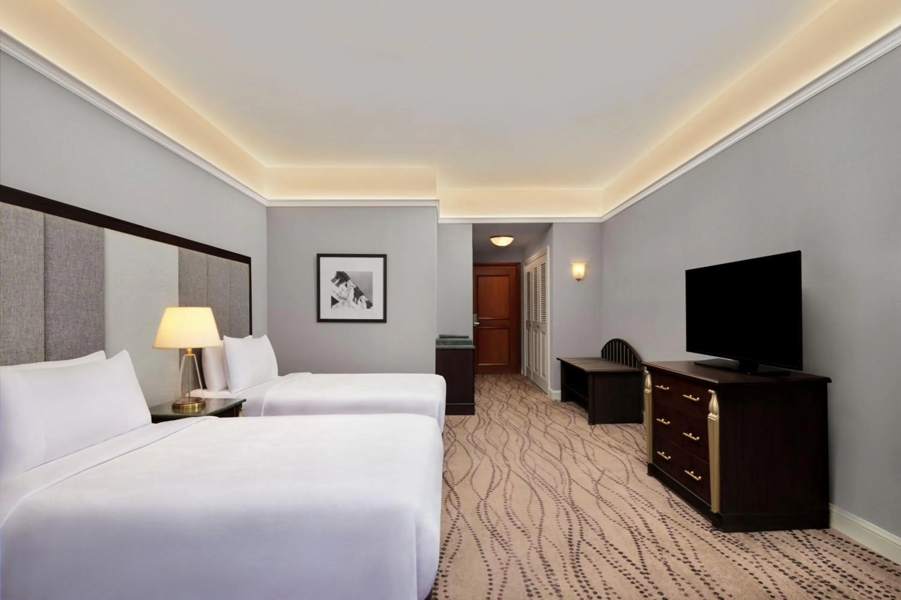 Photo of the whole room, Bed in JW Marriott Hotel Surabaya