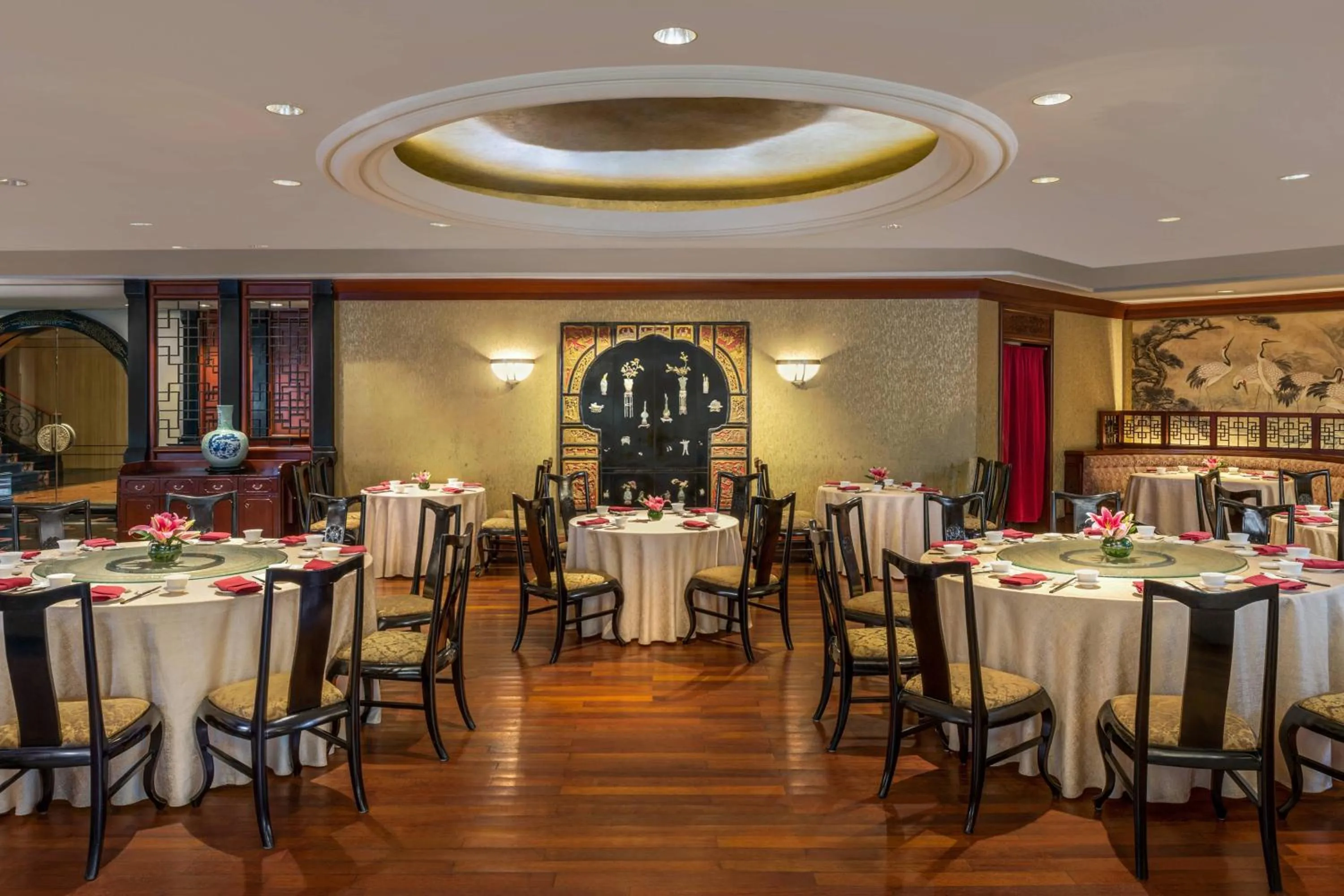 Restaurant/places to eat in JW Marriott Hotel Surabaya