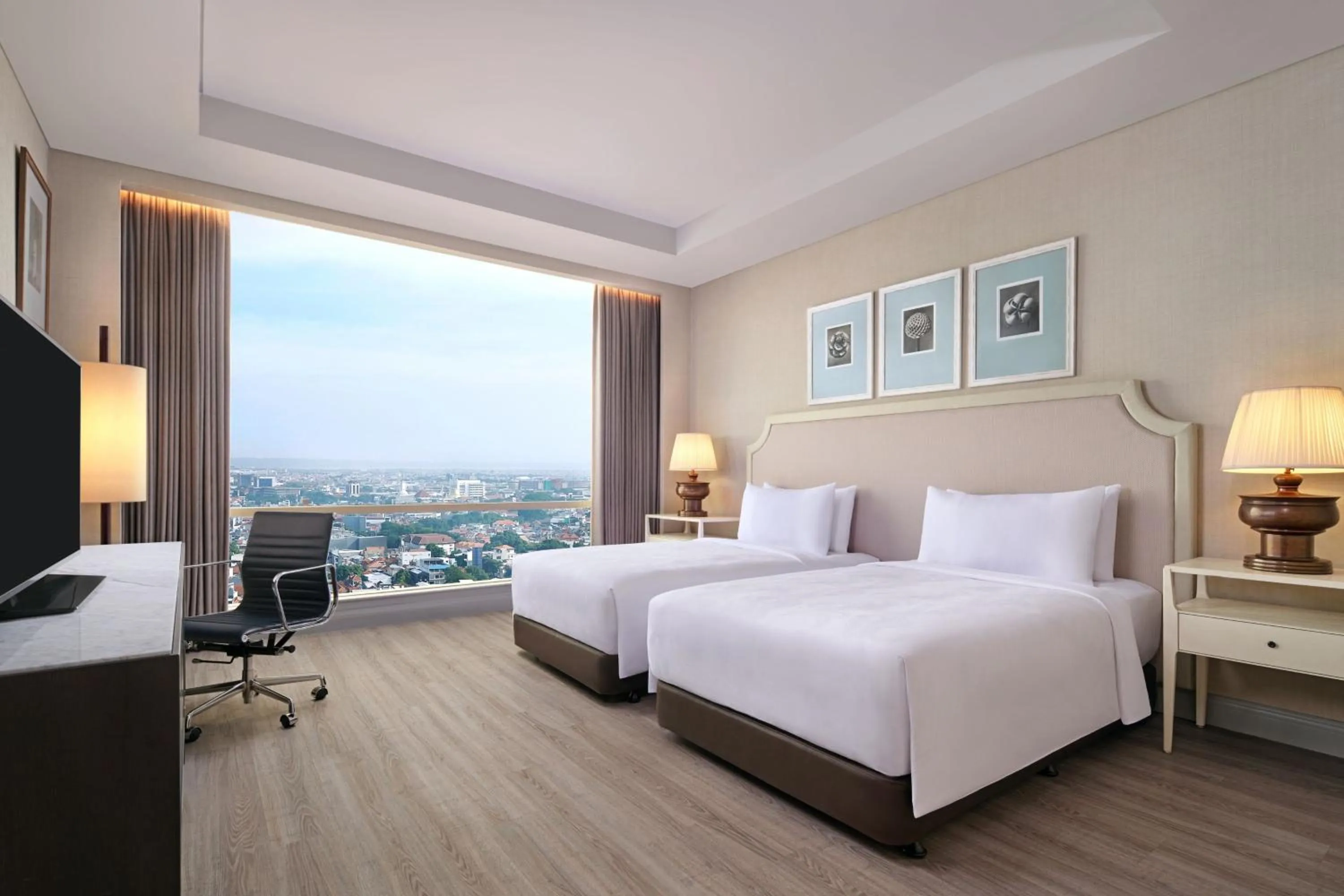 Photo of the whole room, Bed in JW Marriott Hotel Surabaya