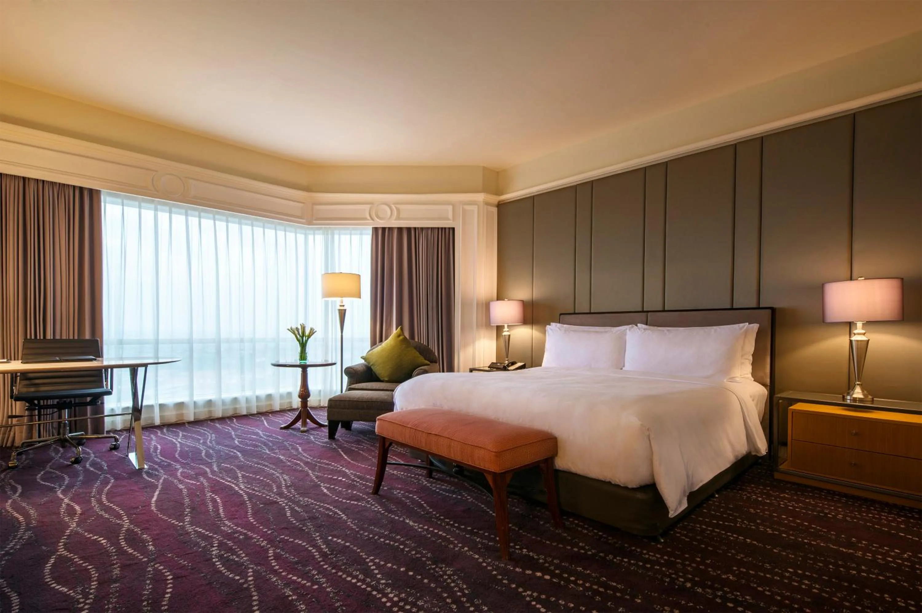 Bedroom, Bed in JW Marriott Hotel Surabaya